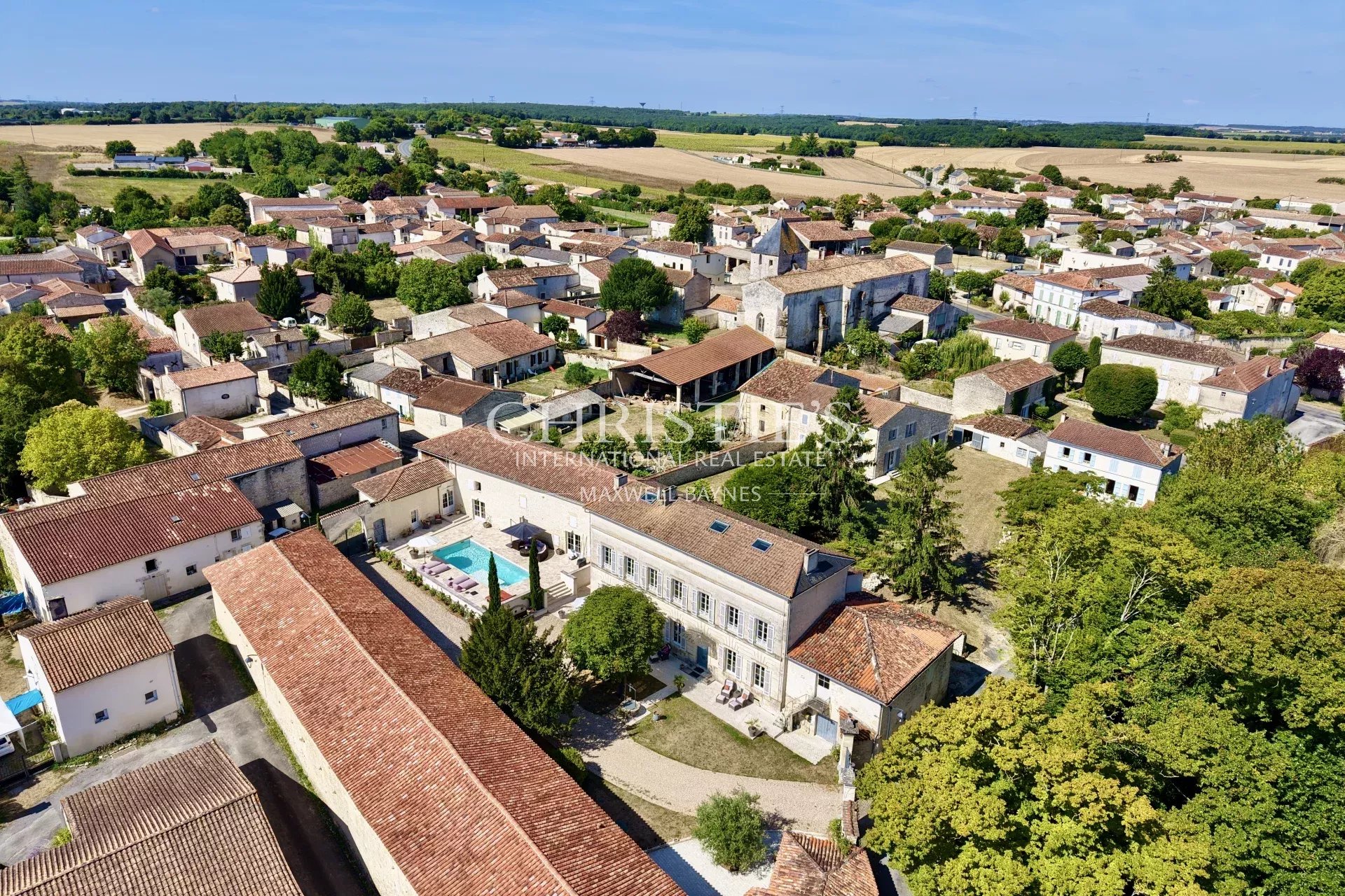 7 Bedroom Villa/Townhouse's Image 46