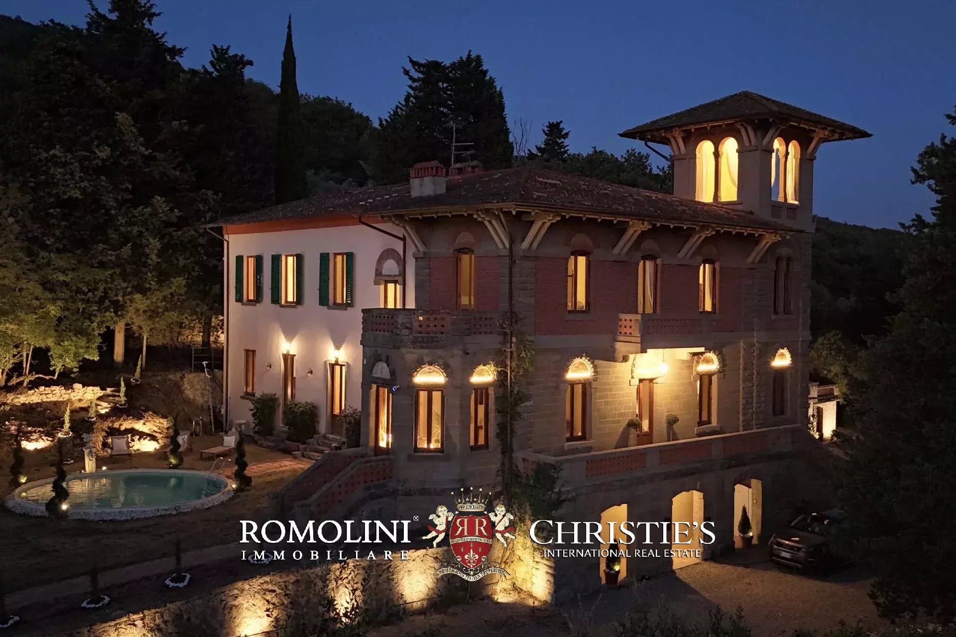 6 Bedroom Villa/Townhouse's Image 43