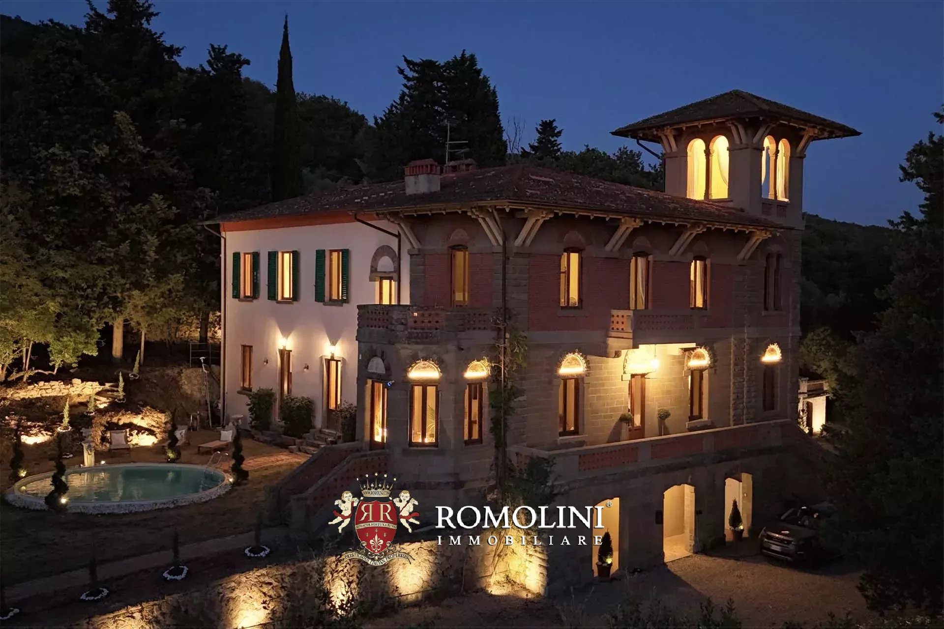 6 Bedroom Villa/Townhouse's Image 43