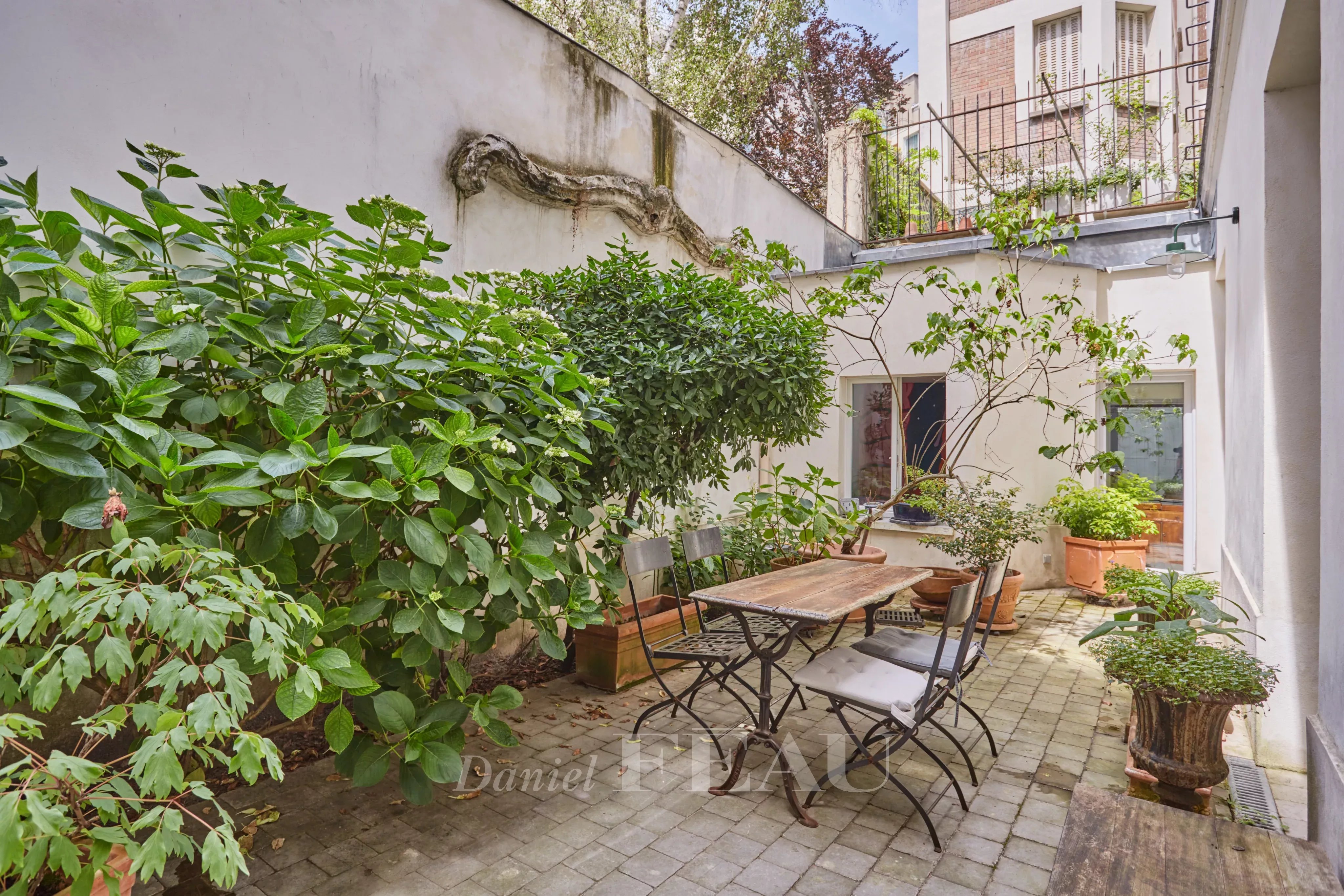 PARIS 7th District – AVENUE DE BRETEUIL - TERRACE