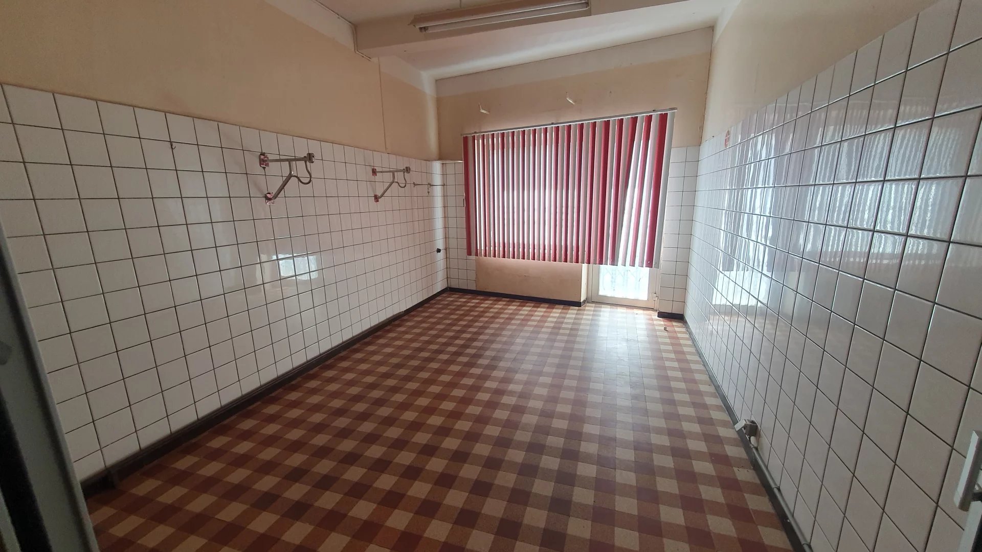 10min de Narbonne : Grande maison à rénover ! - Photo 3
