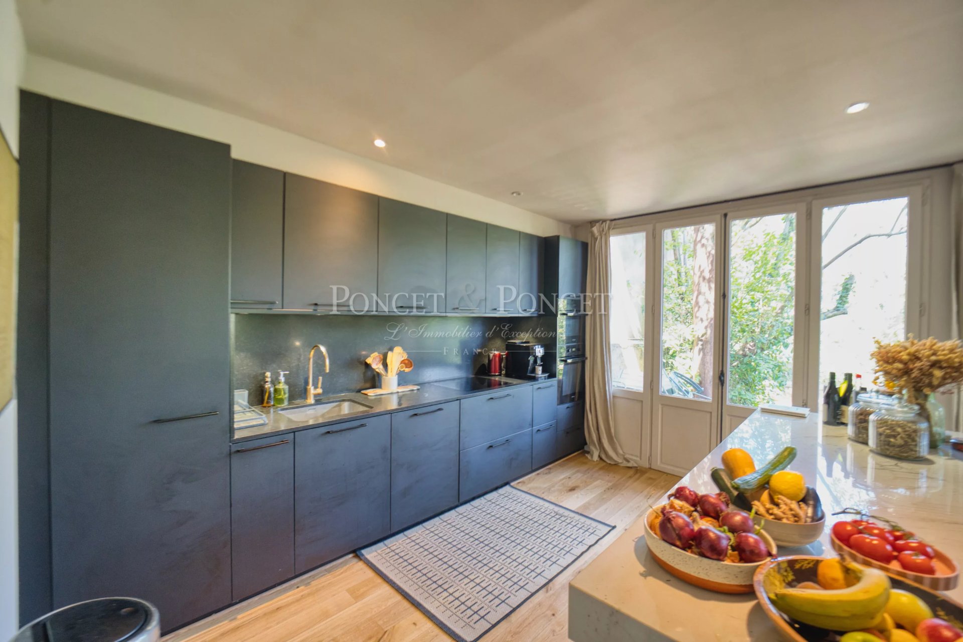 4 Bedroom Villa/Townhouse's Image 3