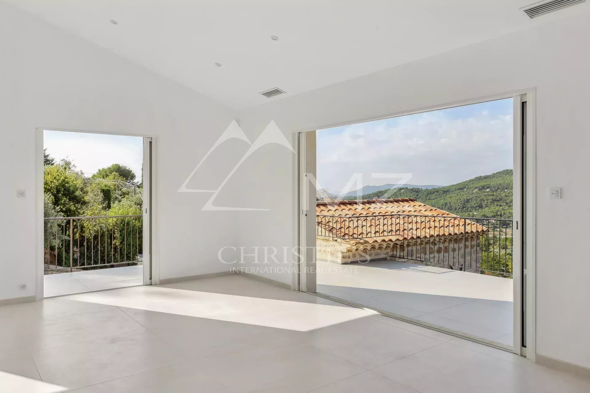 3 Bedroom Villa/Townhouse's Image 3