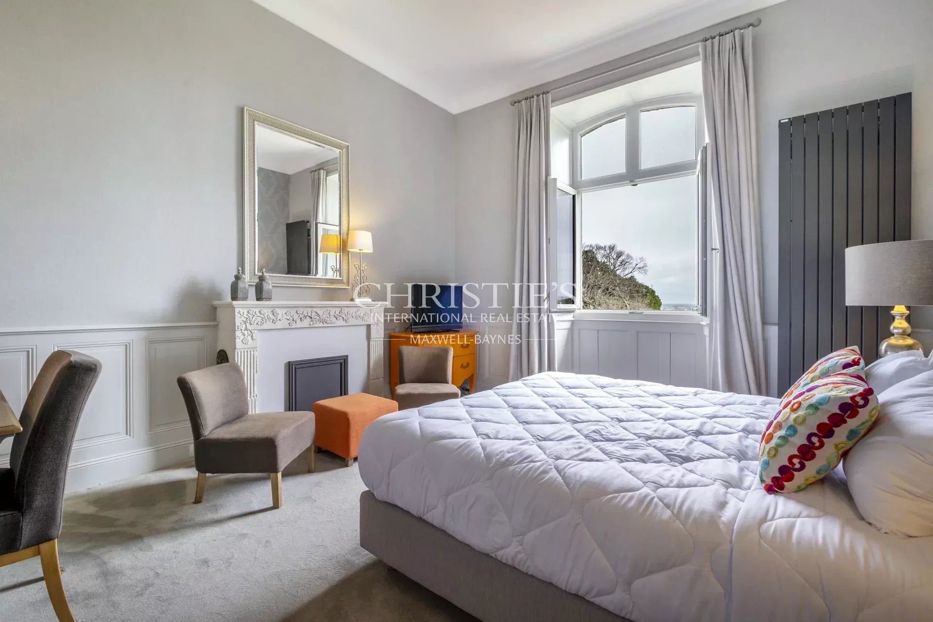 11 Bedroom Chateau's Image 30