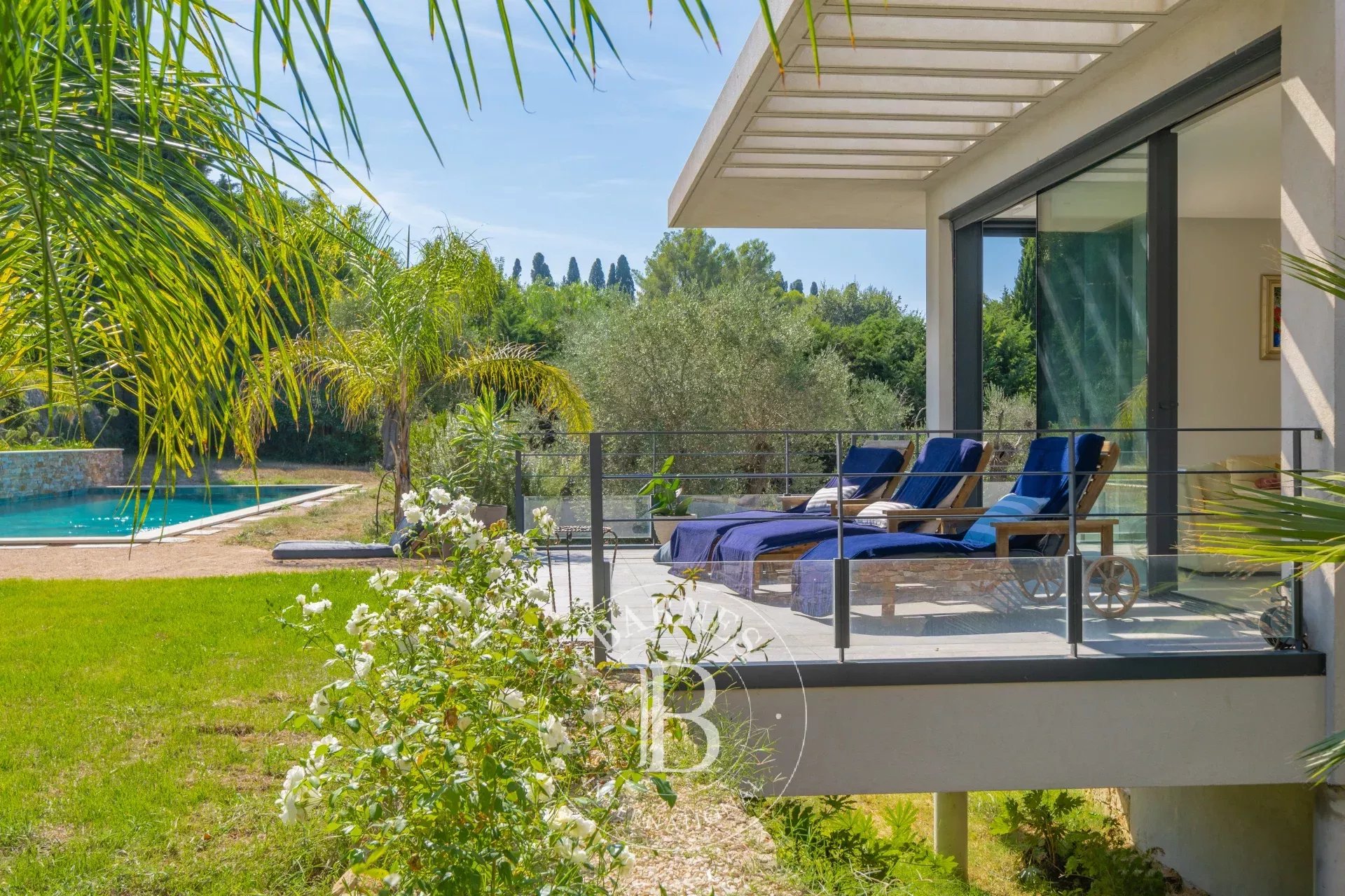 Ev Mougins - picture 24