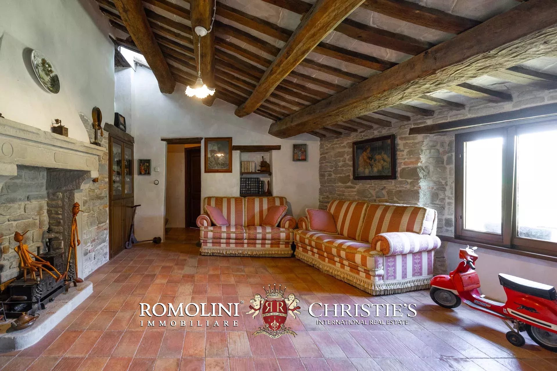 10 Bedroom Chateau's Image 30