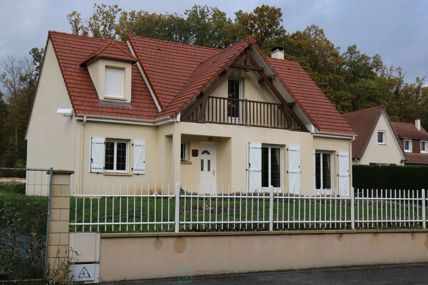 MAISON AVEC PISCINE 6KM EVREUX