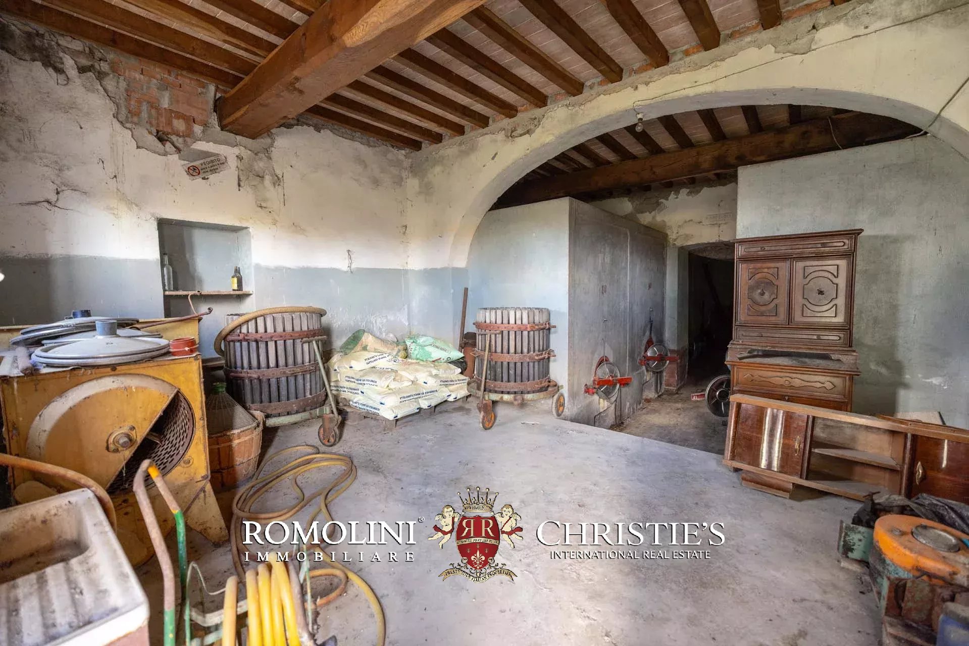 15 Bedroom Vineyard's Image 27