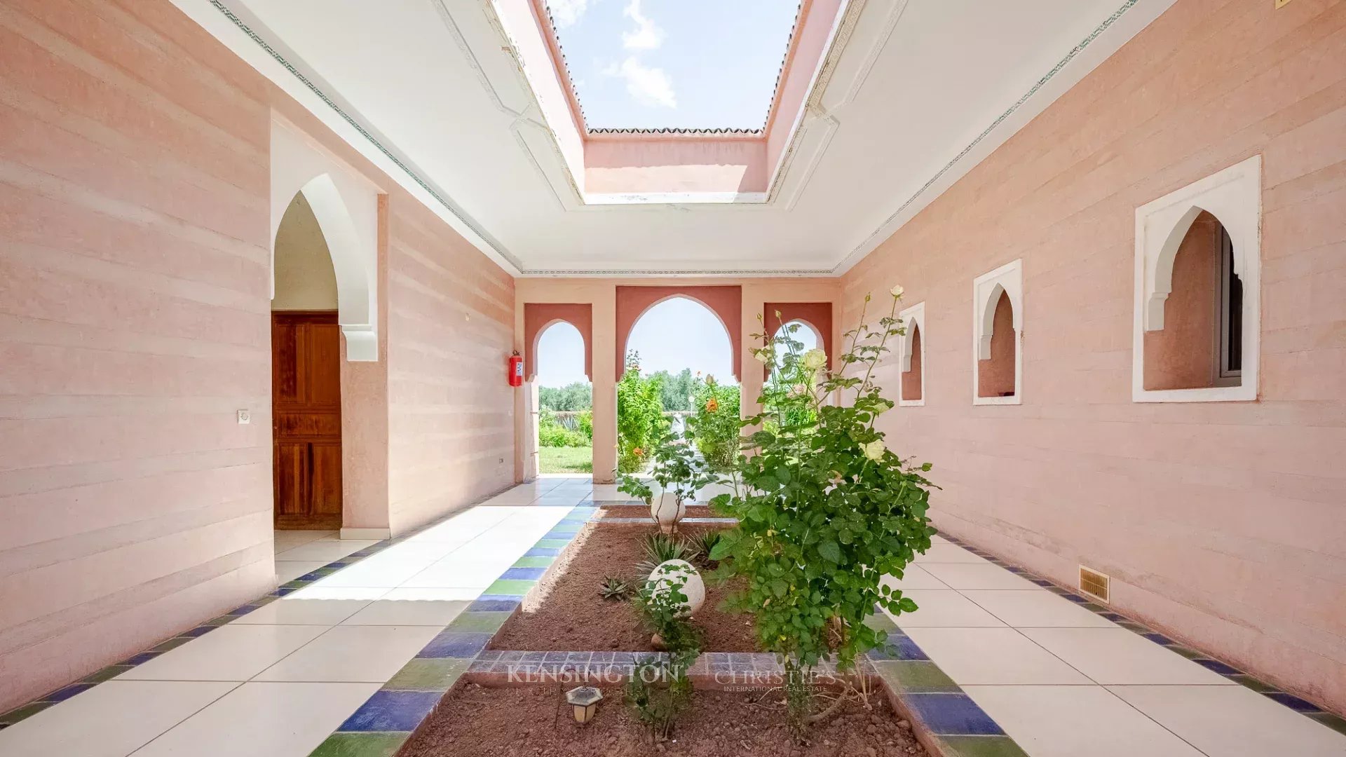7 Bedroom Villa/Townhouse's Image 28