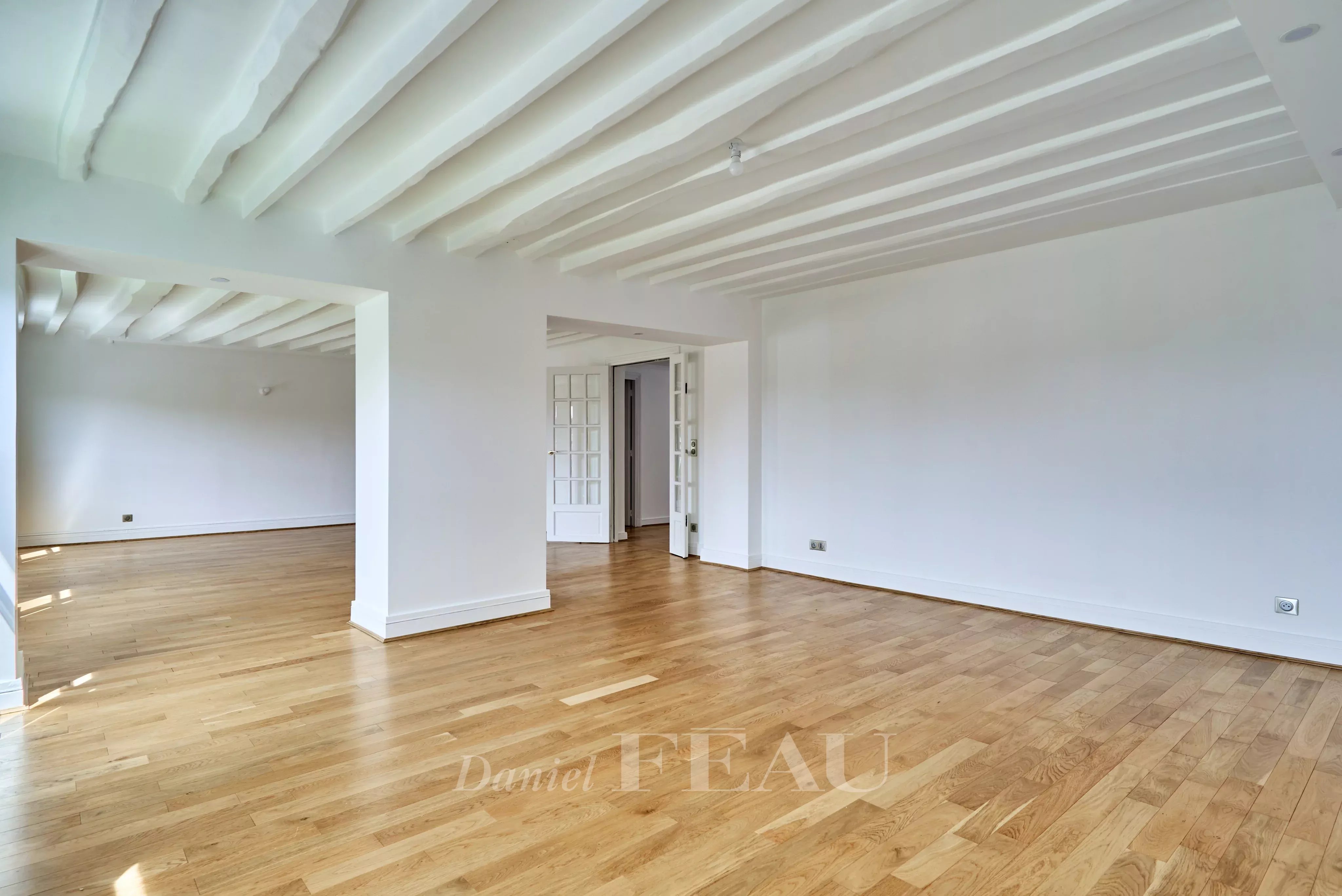 Location Appartement Paris 8ème