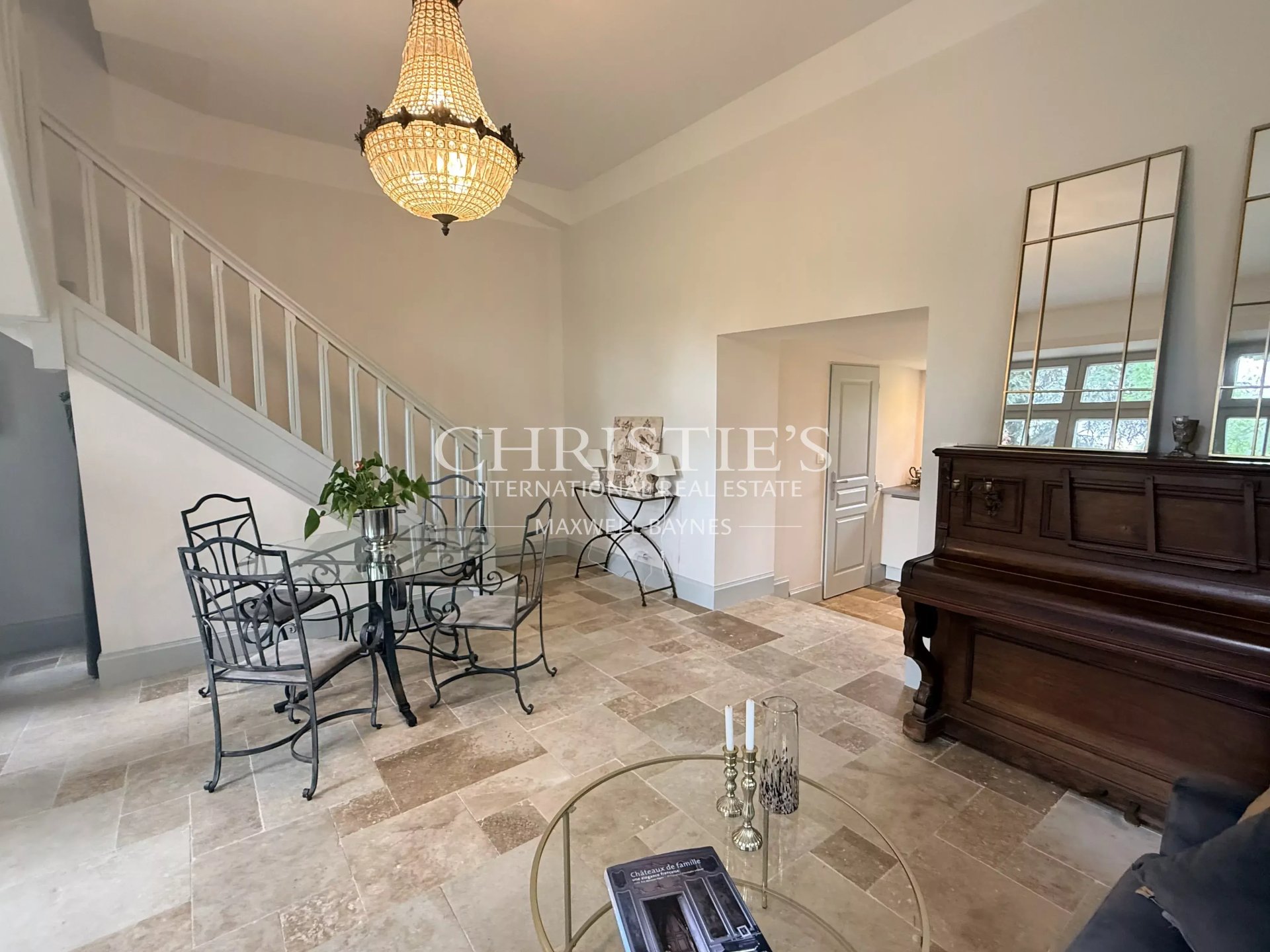 10 Bedroom Villa/Townhouse's Image 12