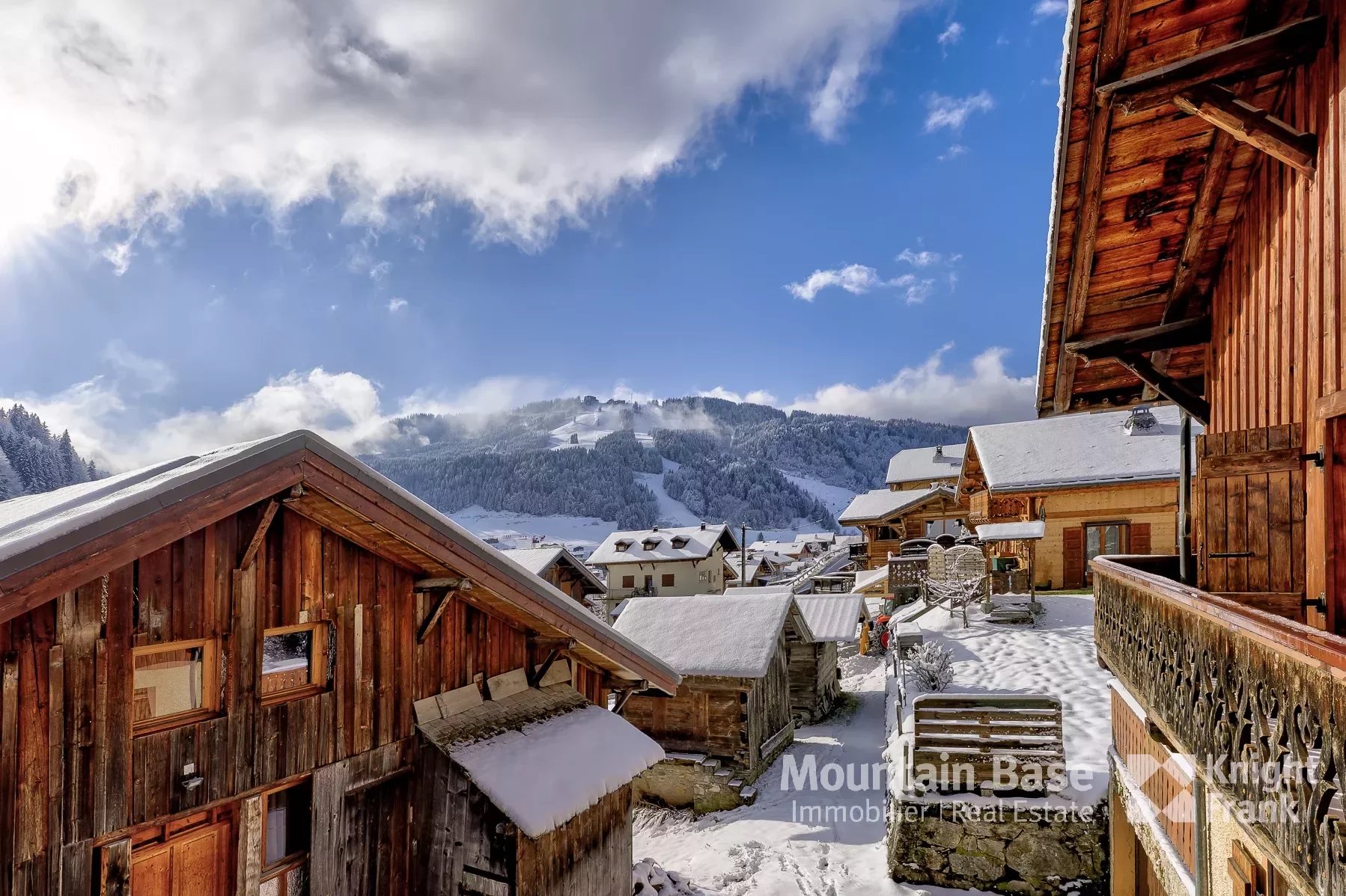 Photo of 6 bedroom chalet in a sought-after area