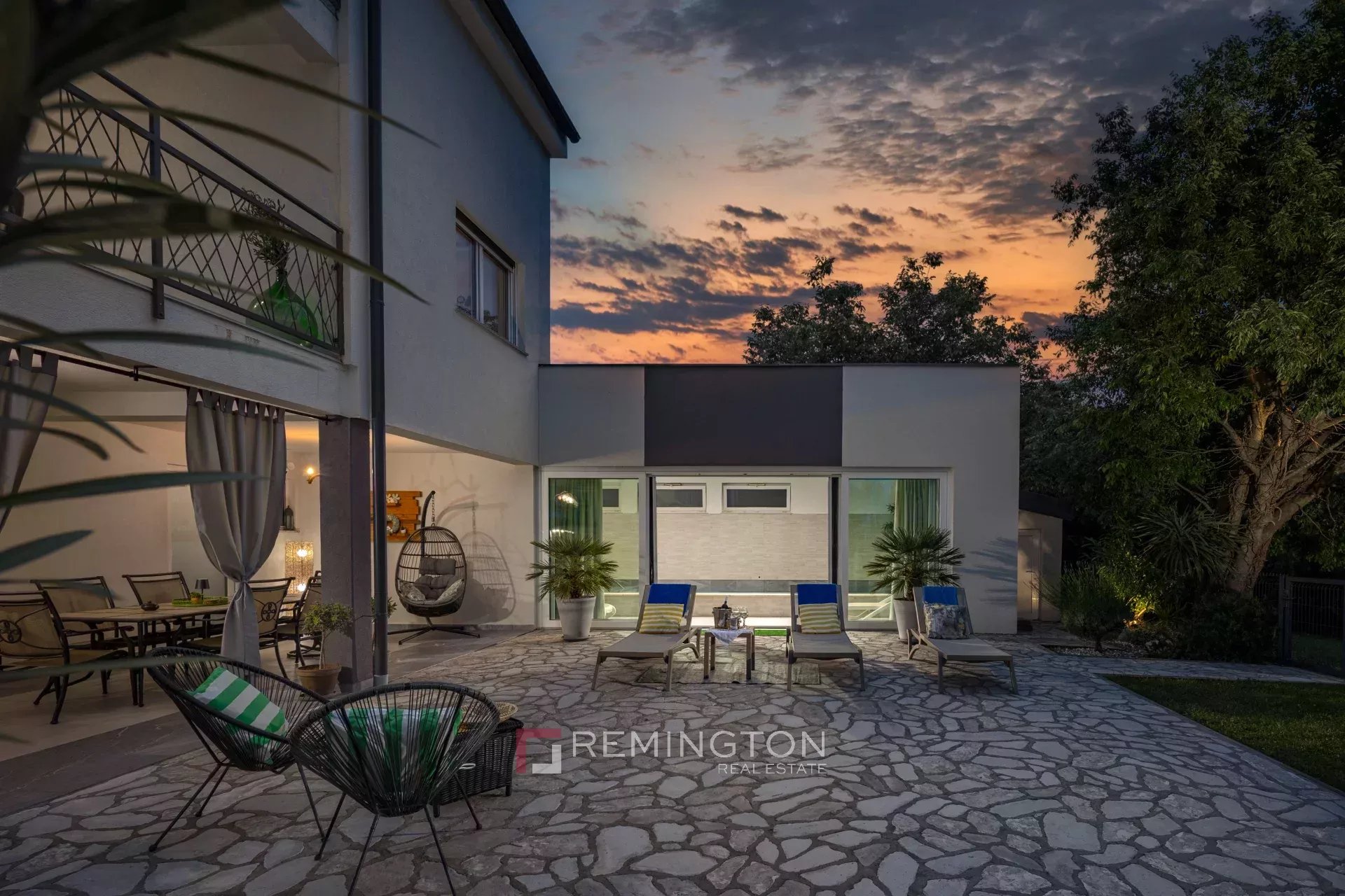 4 Bedroom Villa/Townhouse's Image 16