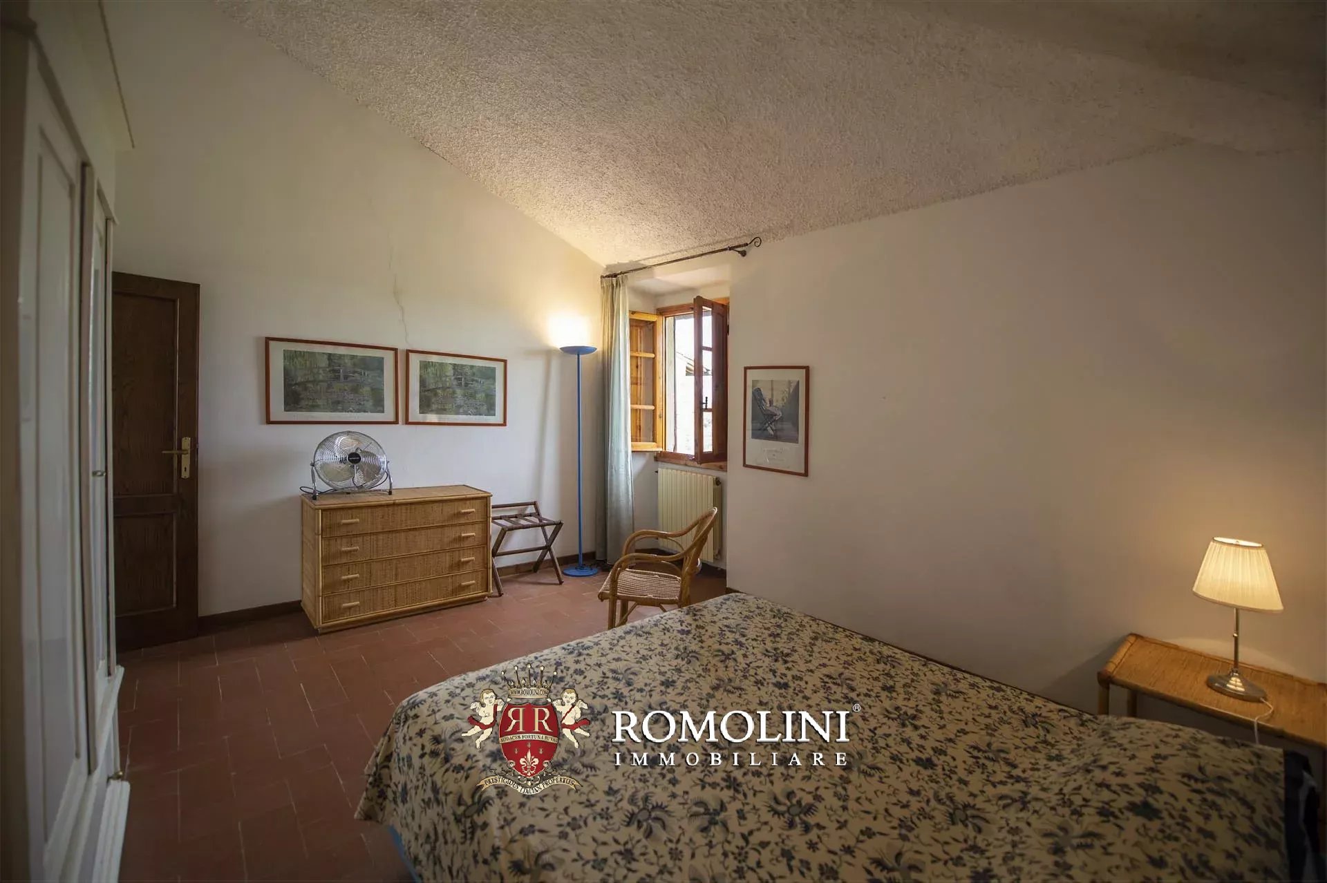 6 Bedroom Vineyard's Image 37