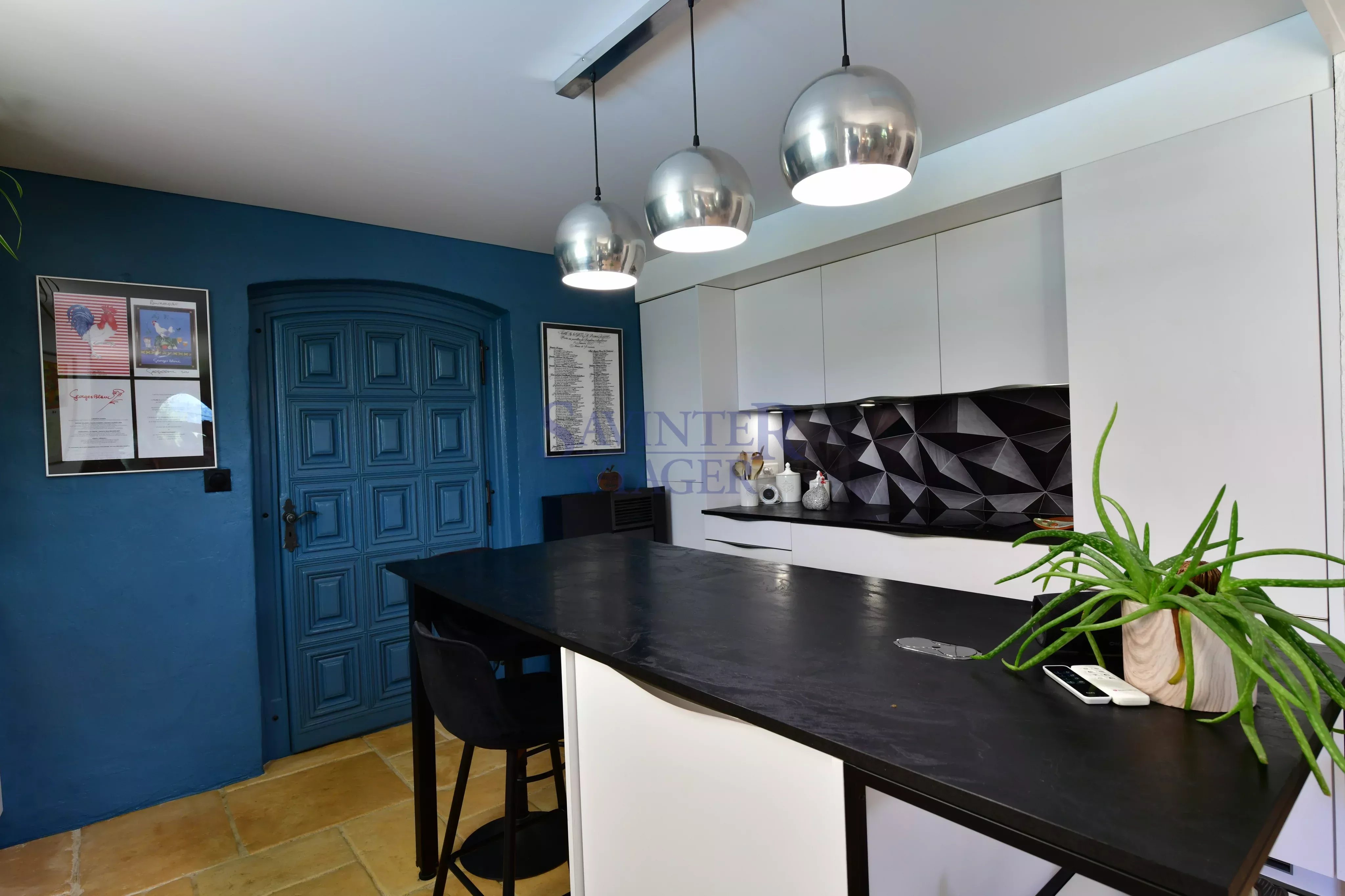 Demeure atypique avec installations équestres – Terrain de 16 832 m²
