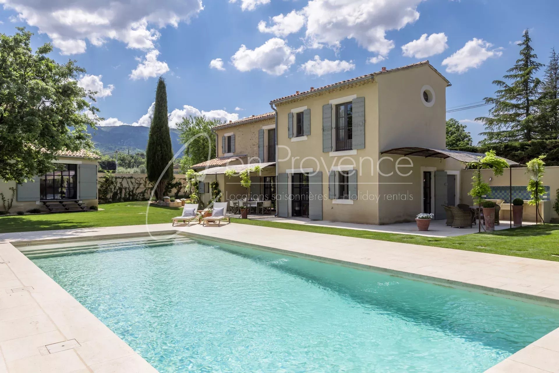 Luxury villa for rent with swimming pool Provence 
