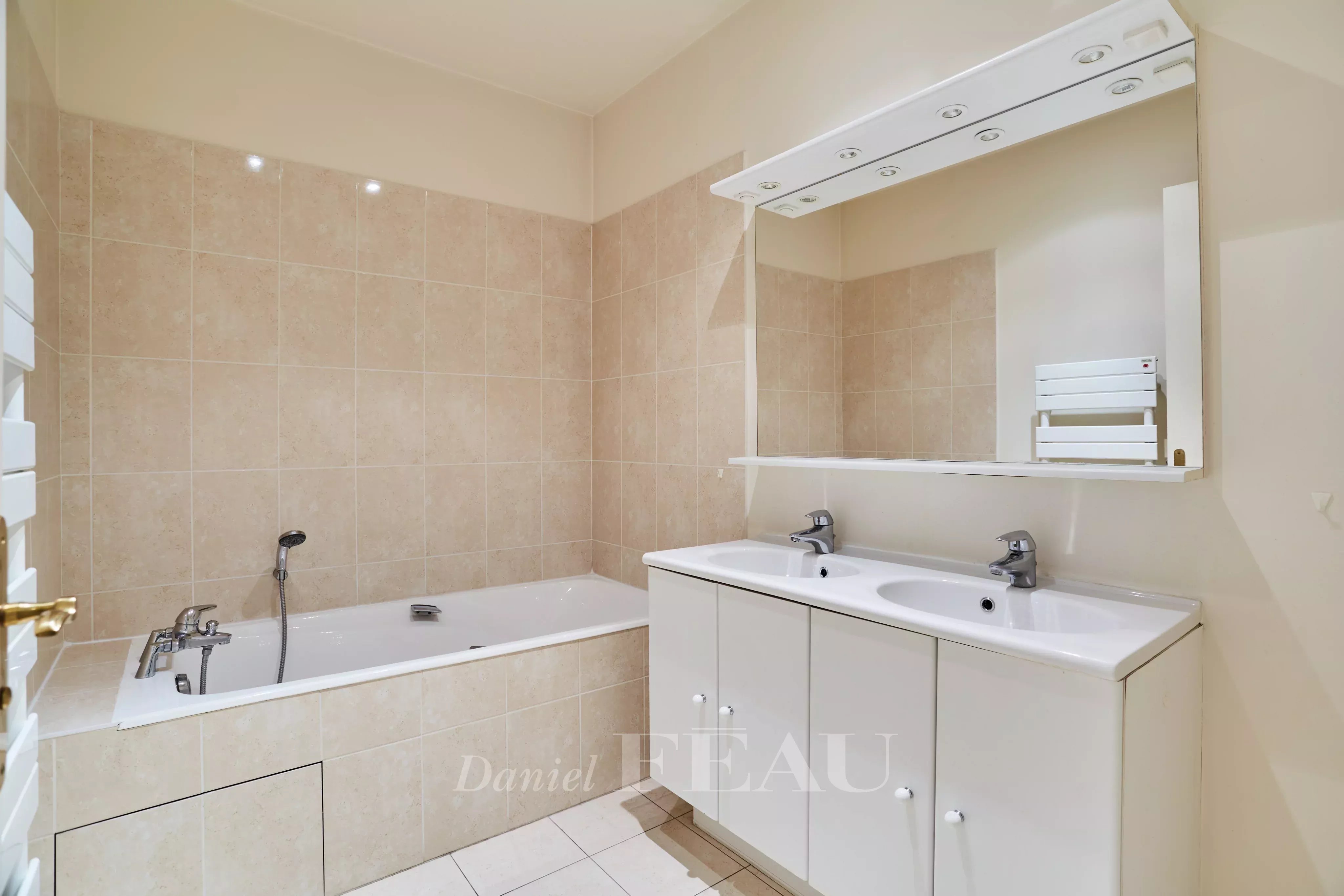 Rental Apartment Paris 8th