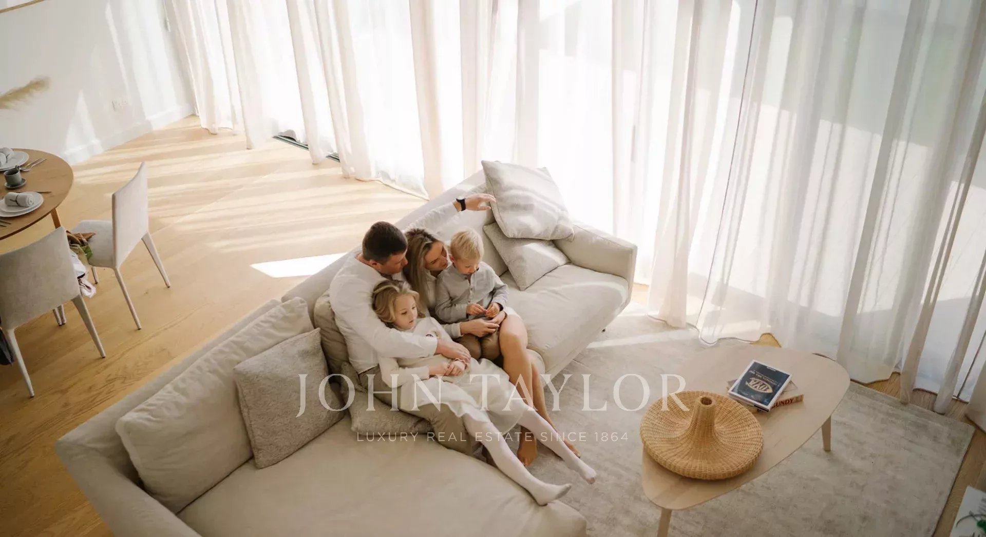 Casa 5 habitaciones 245 m² Oroklini, Chipre