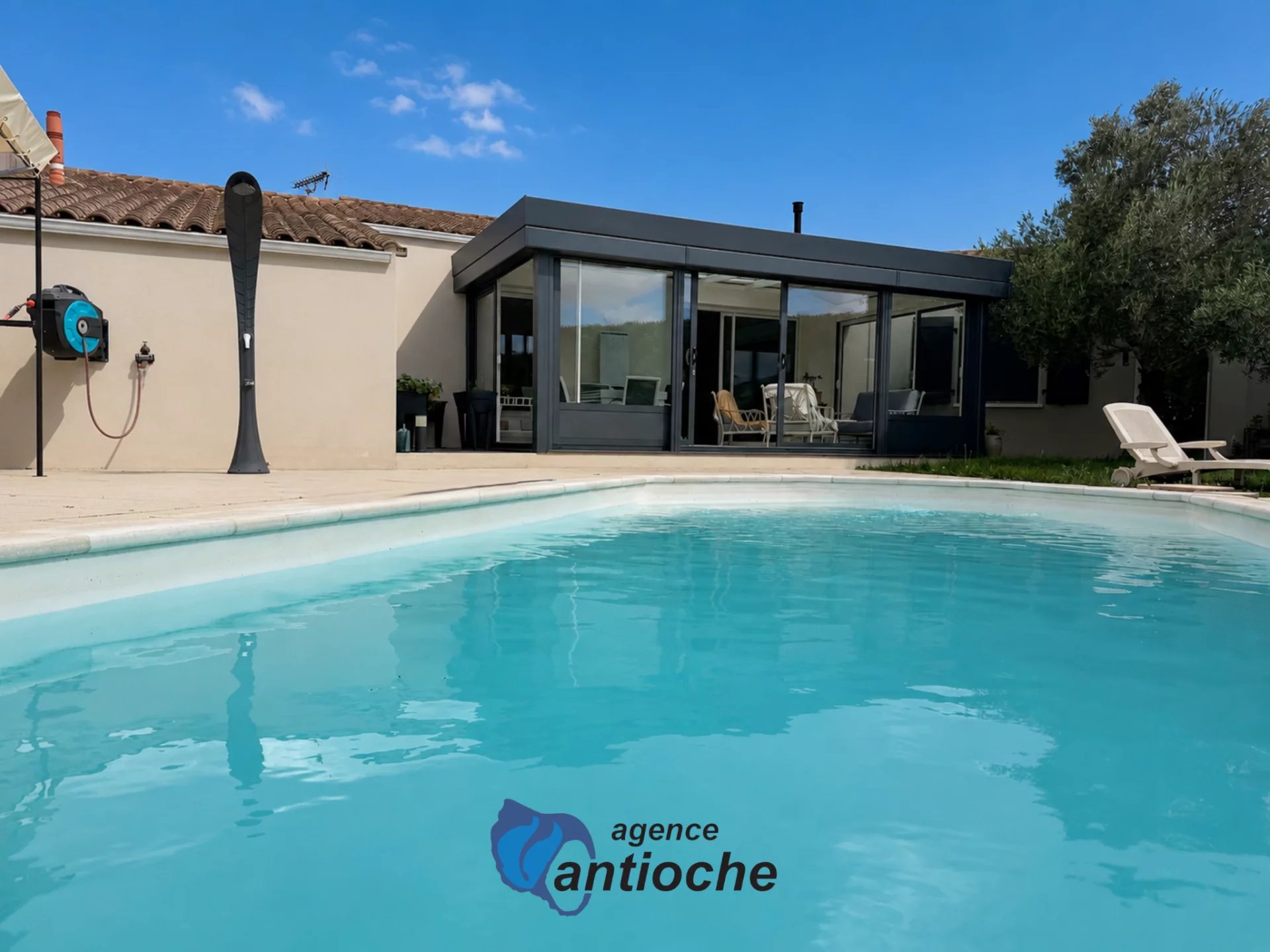 Maison 3 chambres avec piscine, véranda et aucun travaux à prévoir