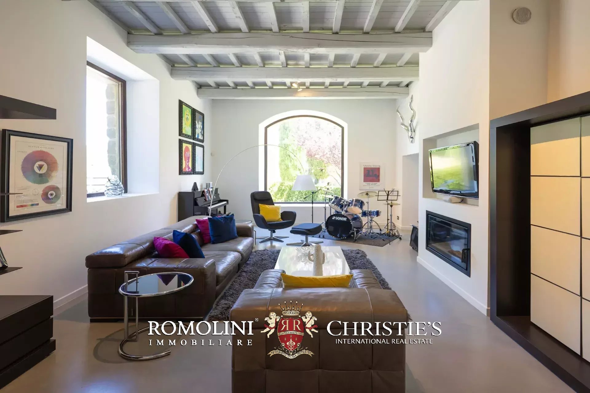 6 Bedroom Villa/Townhouse's Image 35