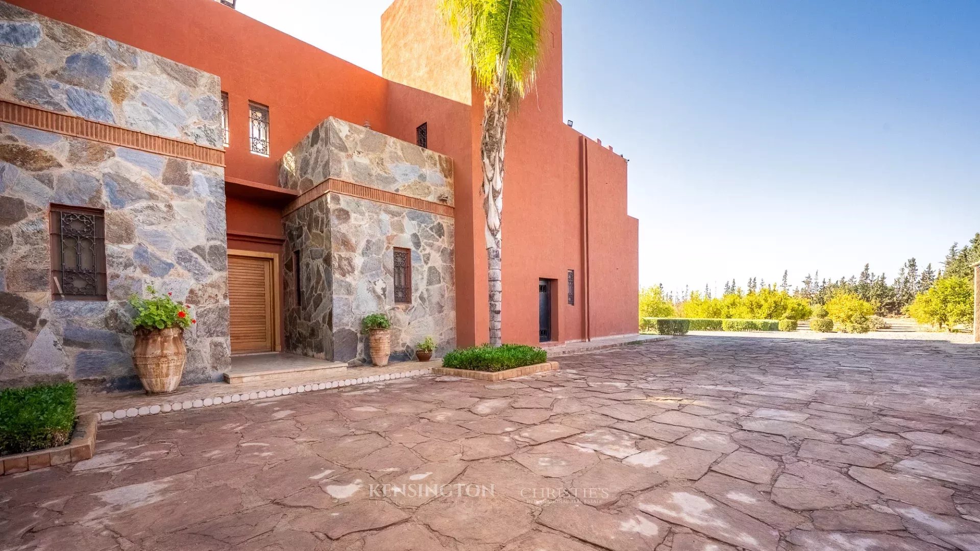 5 Bedroom Villa/Townhouse's Image 24
