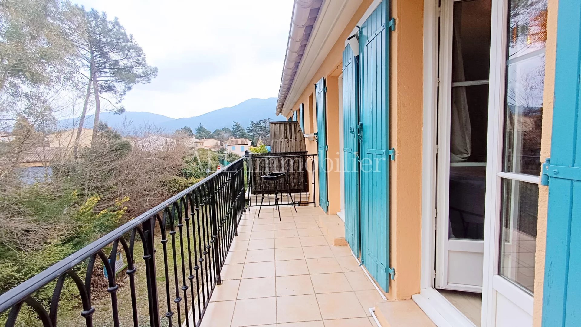 Agence immobilière de 