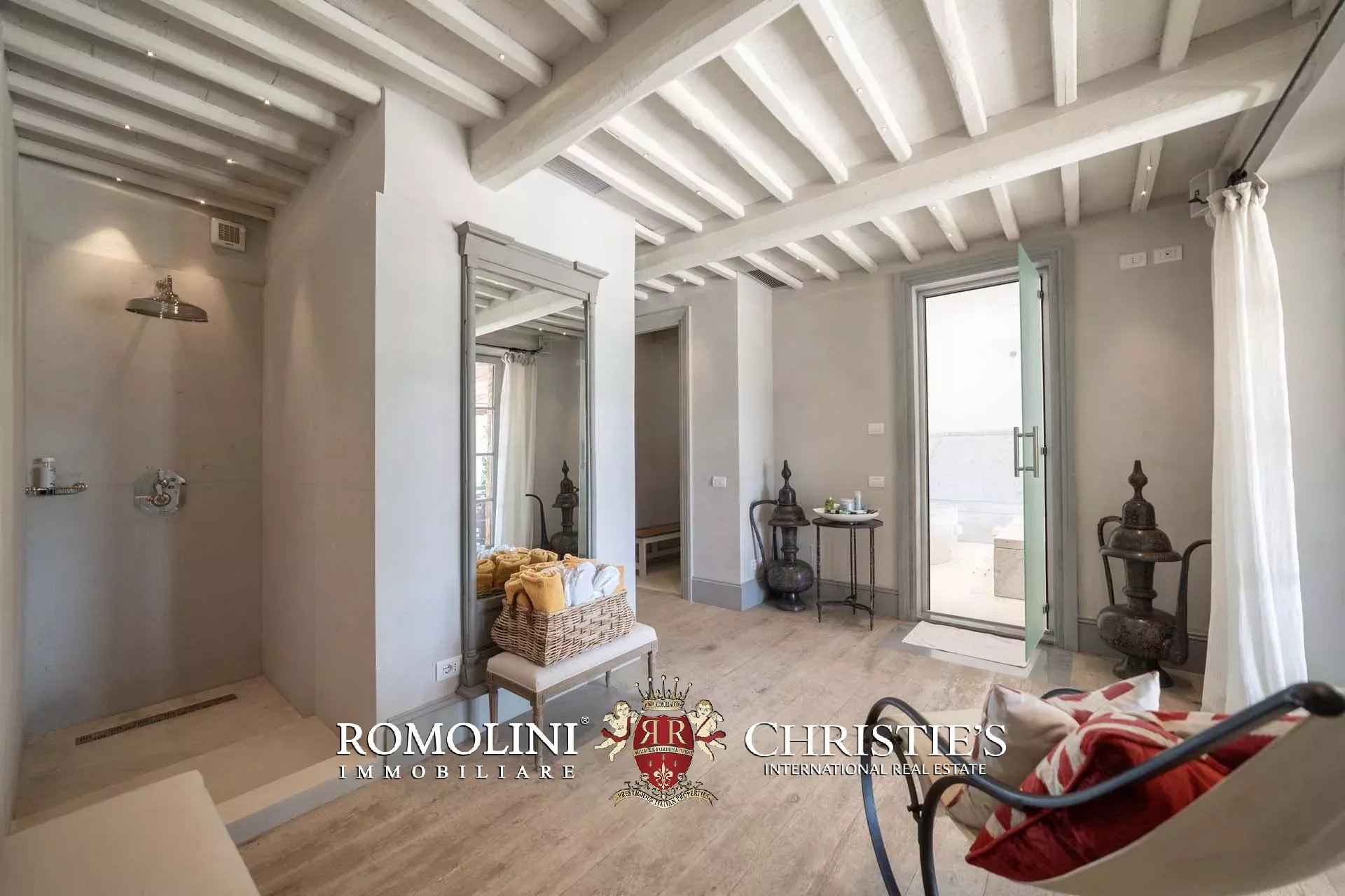 17 Bedroom Villa/Townhouse's Image 89