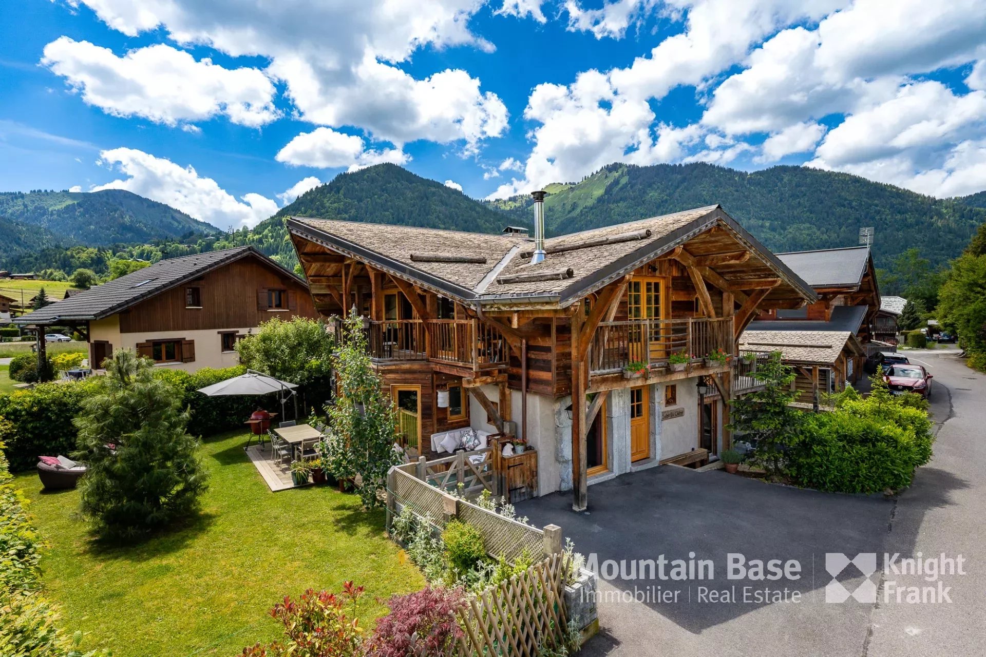 Photo of 6 bedroom chalet Morzine