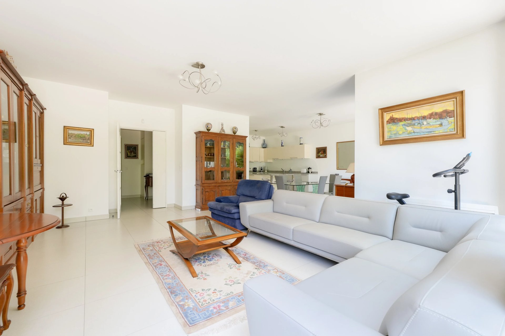 3 Bedroom Apartment/Flat's Image 12