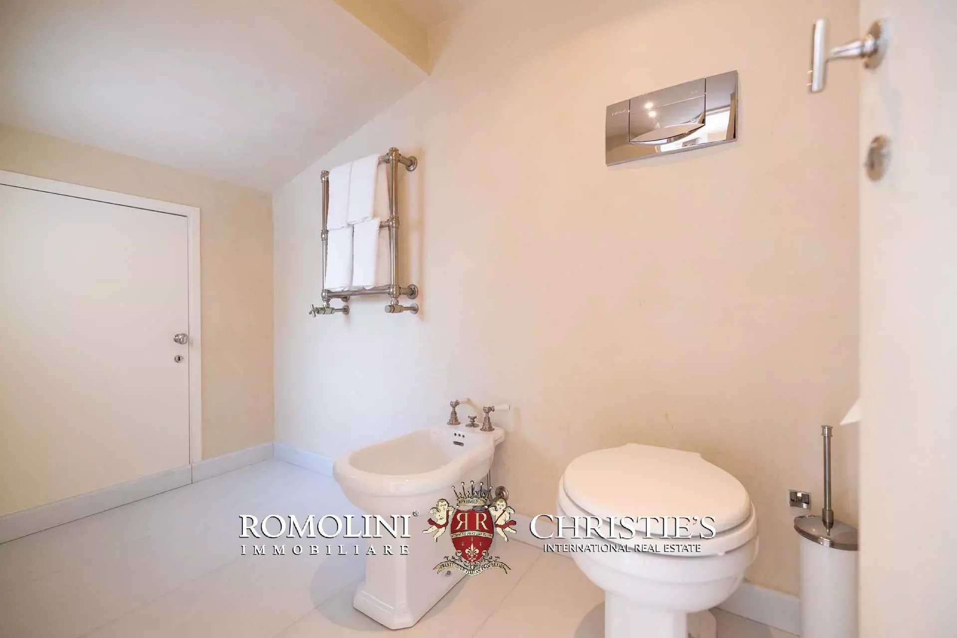 16 Bedroom Villa/Townhouse's Image 56
