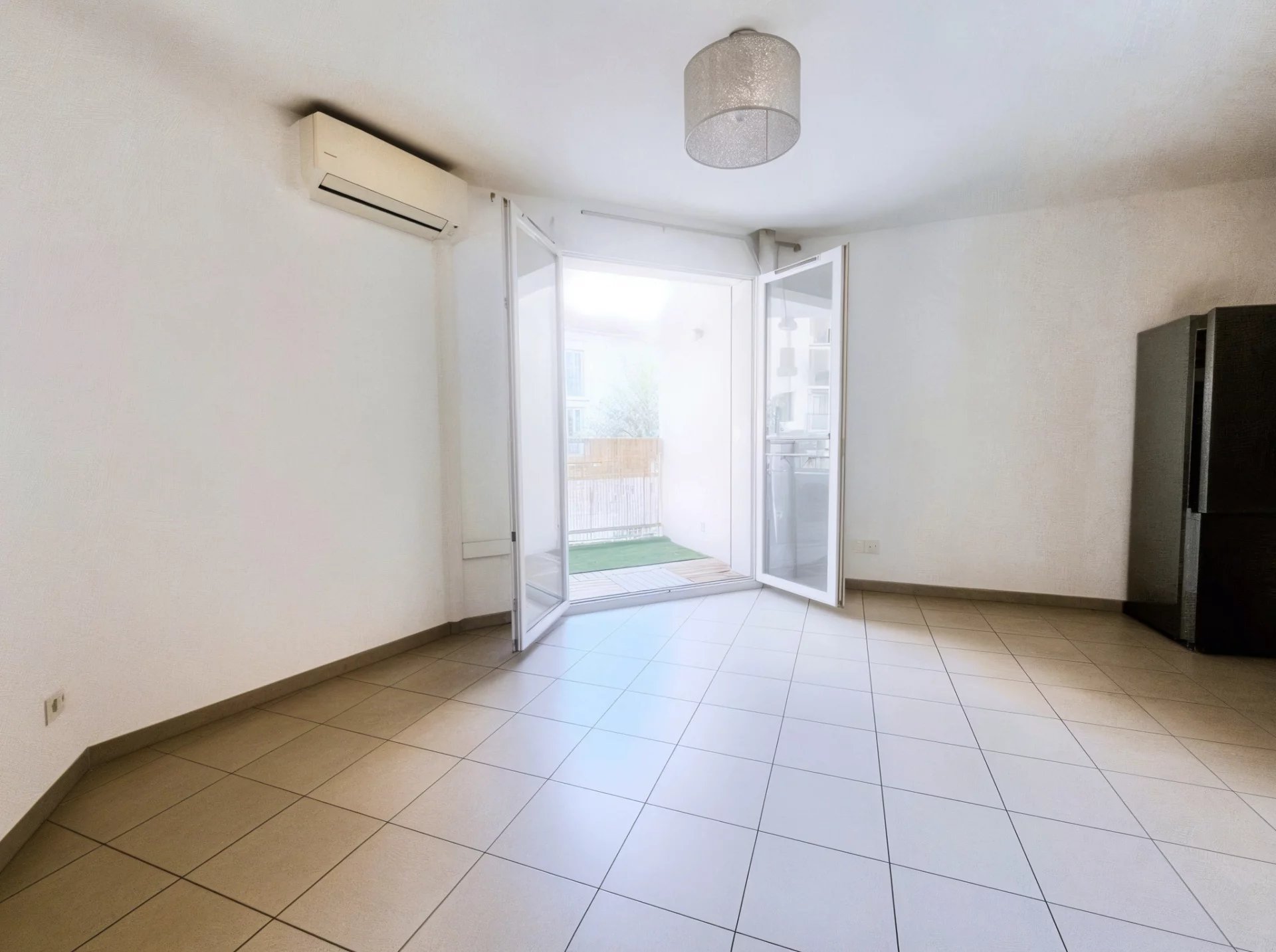 STUDIO 22M² NICE PASTEUR