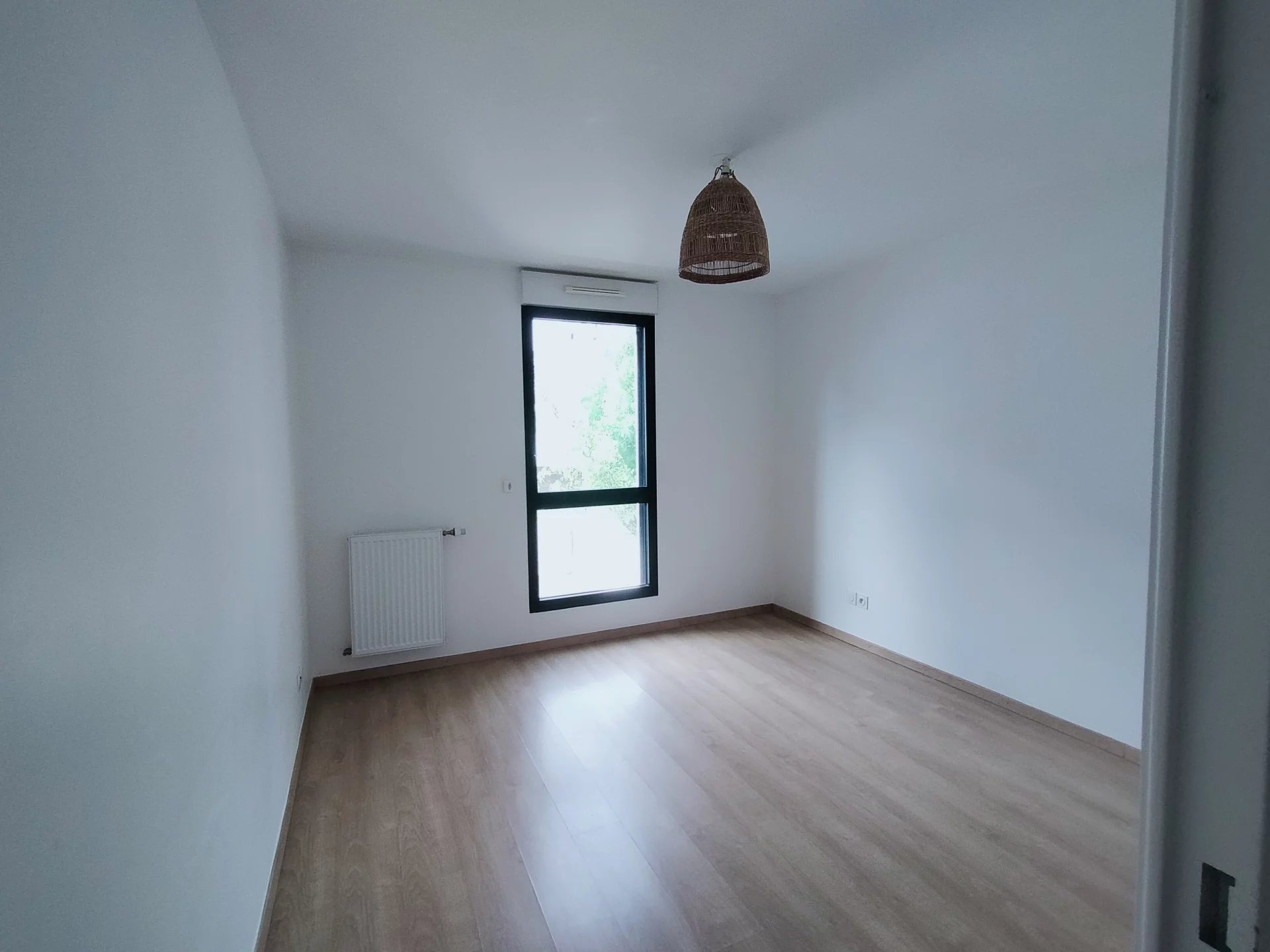 481225 Location Lyon 7ème