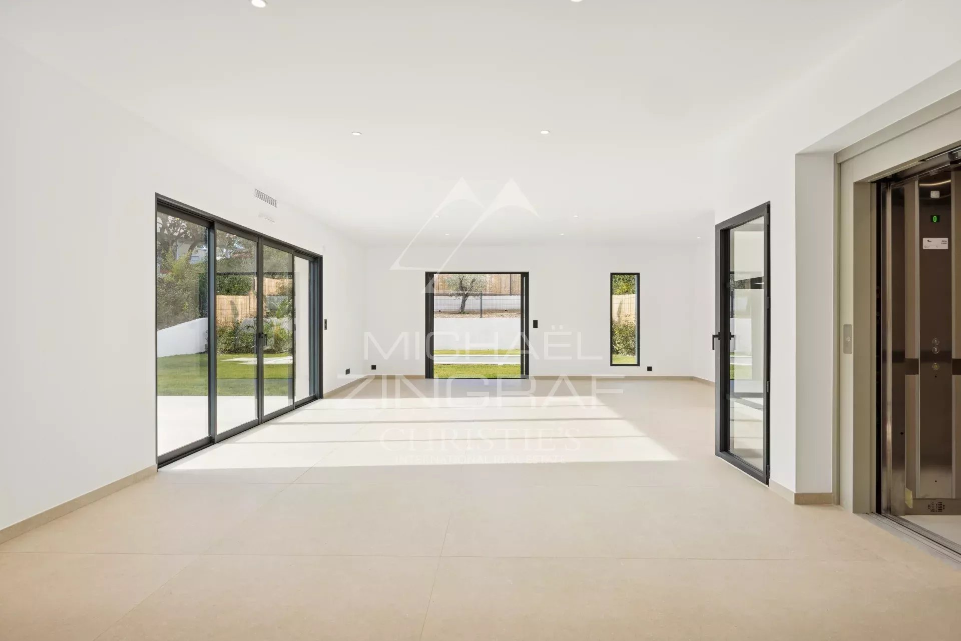 3 Bedroom Villa/Townhouse's Image 3