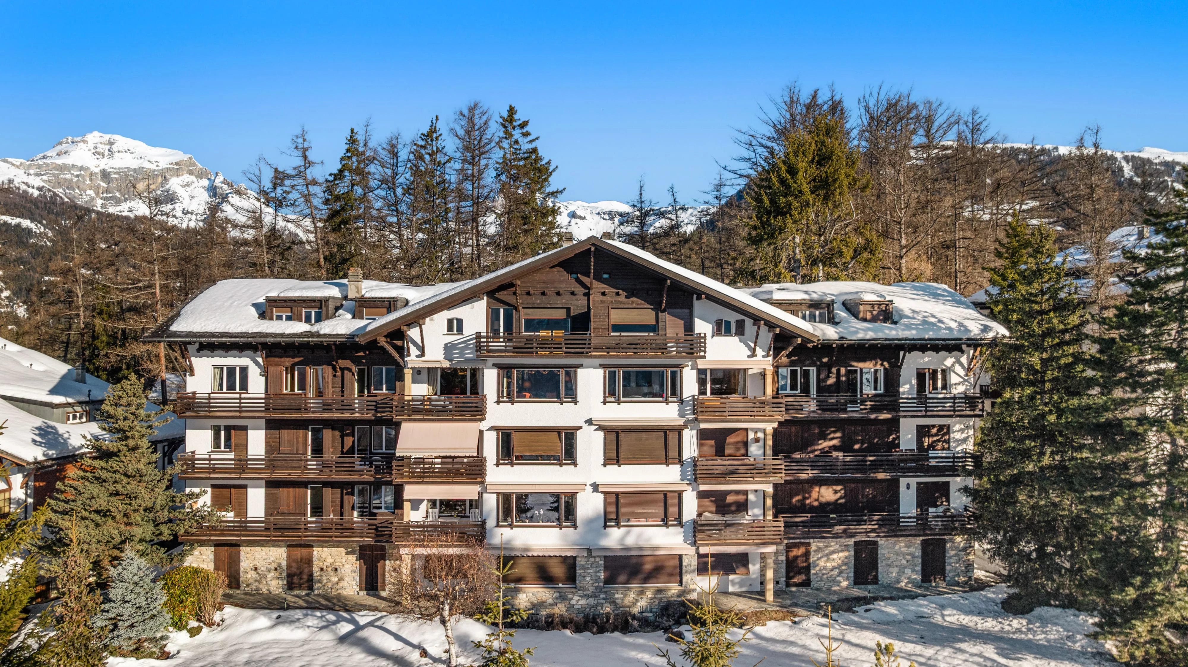 A luminous appartment overlooking the Alps