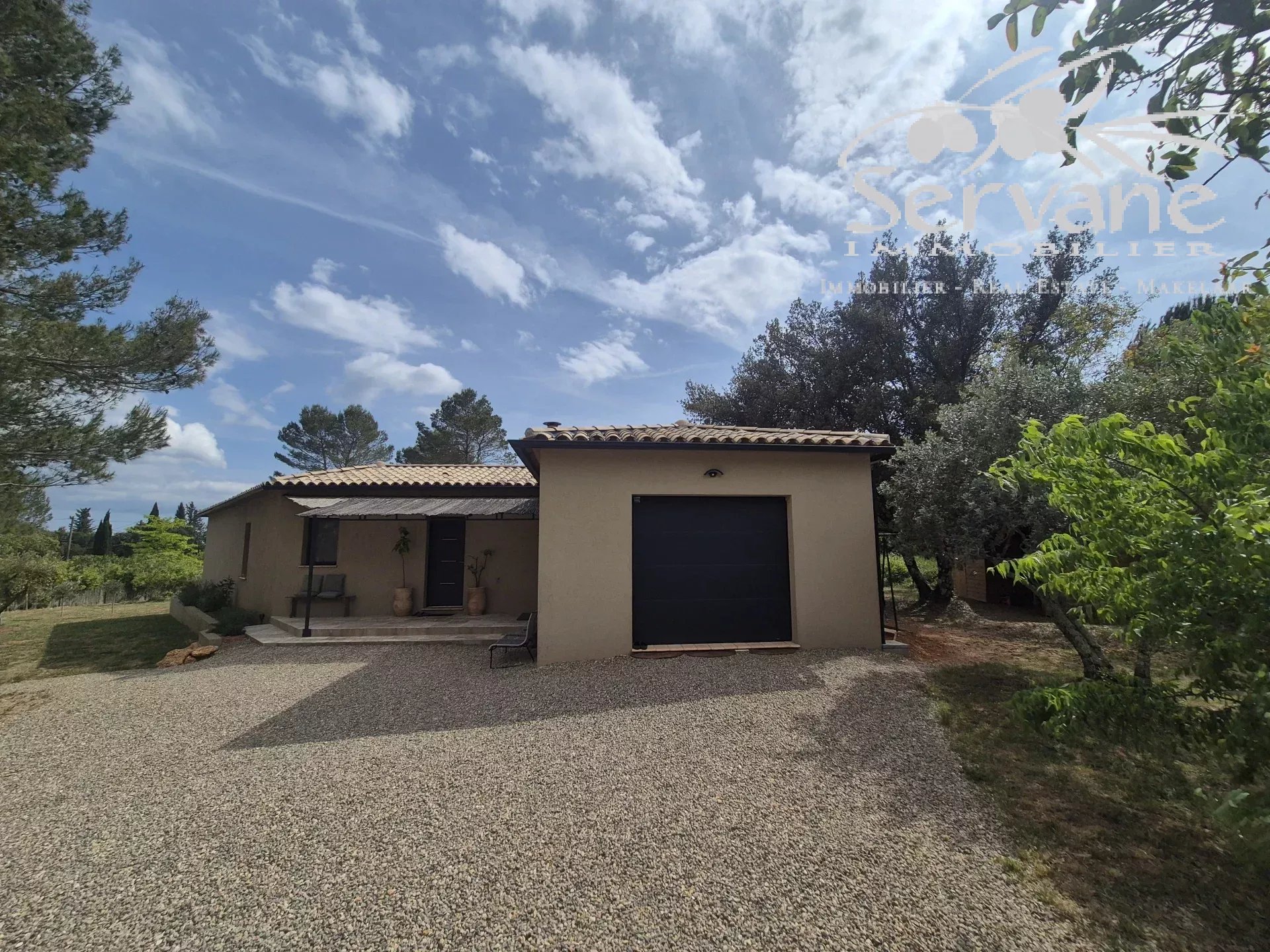 Villa and 4 gites in Cotignac, unique layout with pool house and pool