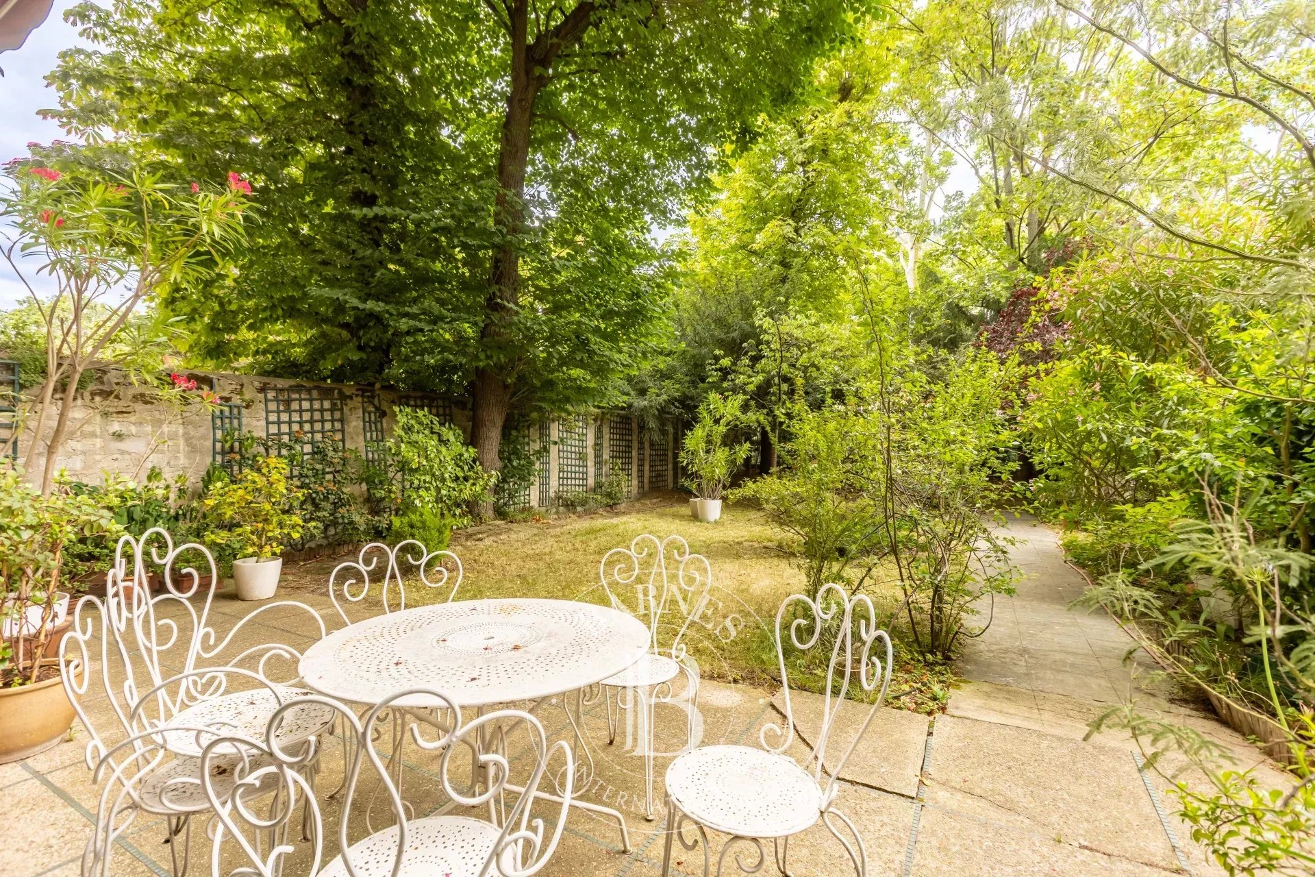 Apartment Neuilly-sur-Seine  -  ref 87094312 (picture 1)