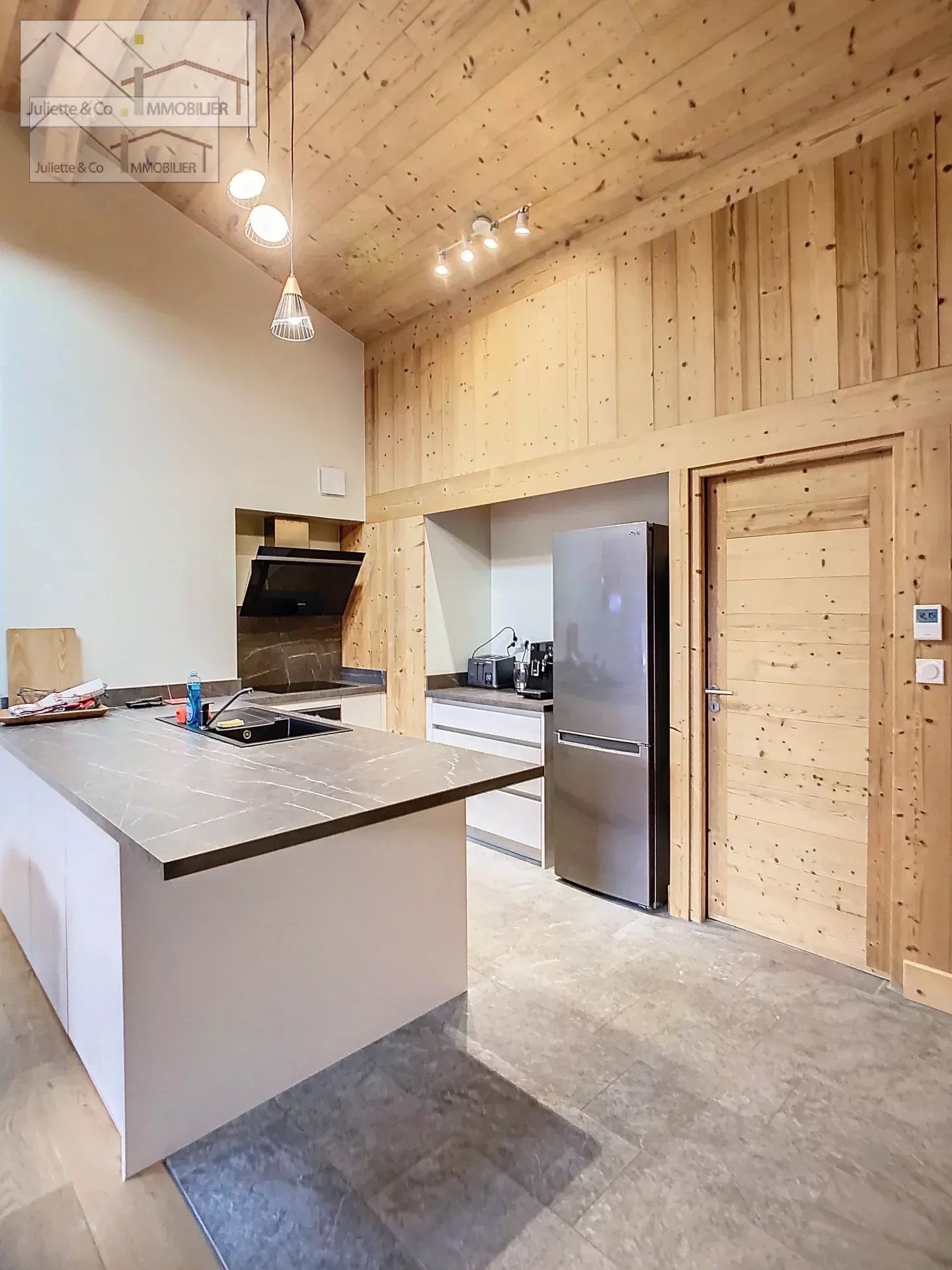 Photo of Chamonix F4 a stone's throw from the city center, completely renovated