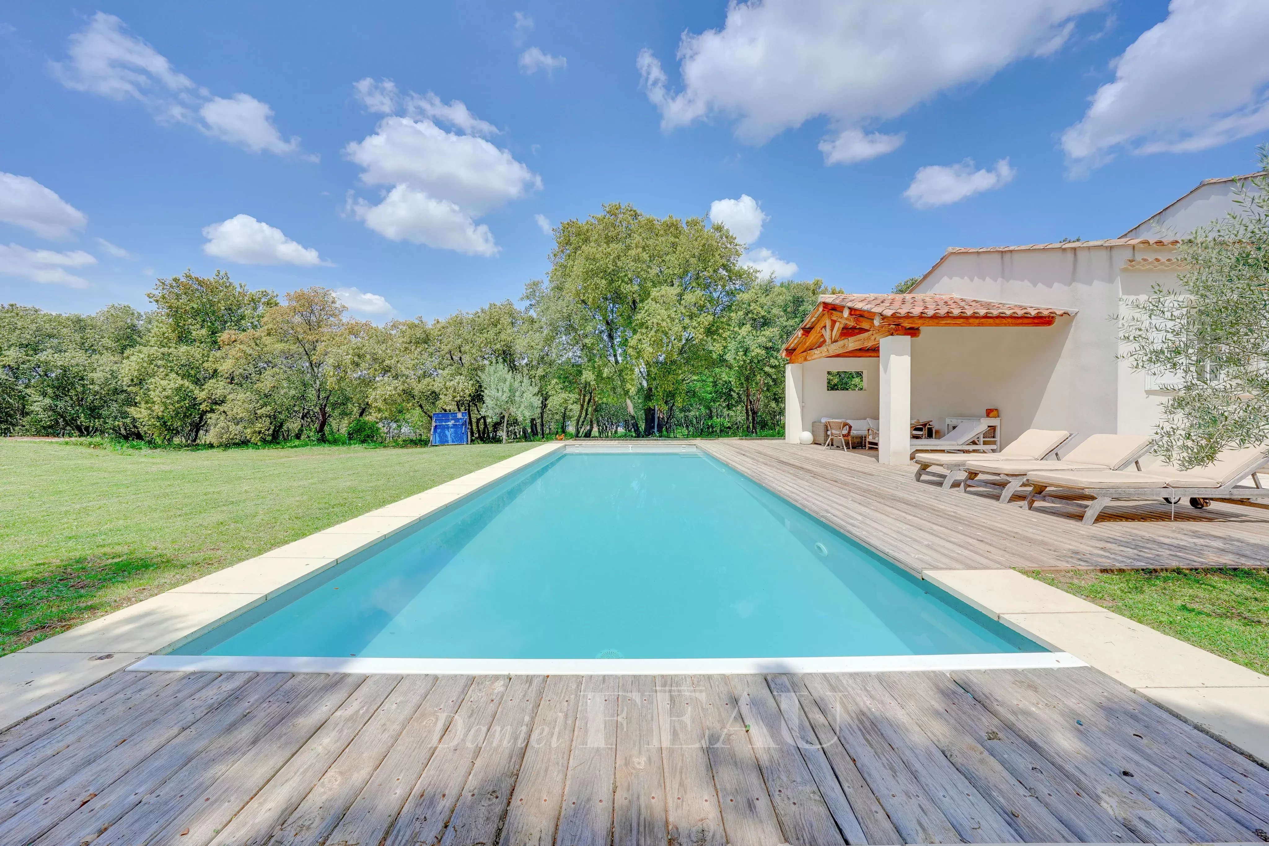 Rognes – A delightful property