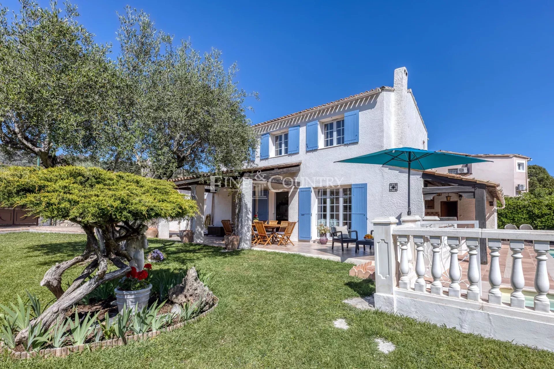 Photo of For Sale Villa in La Roquette-sur-Siagne