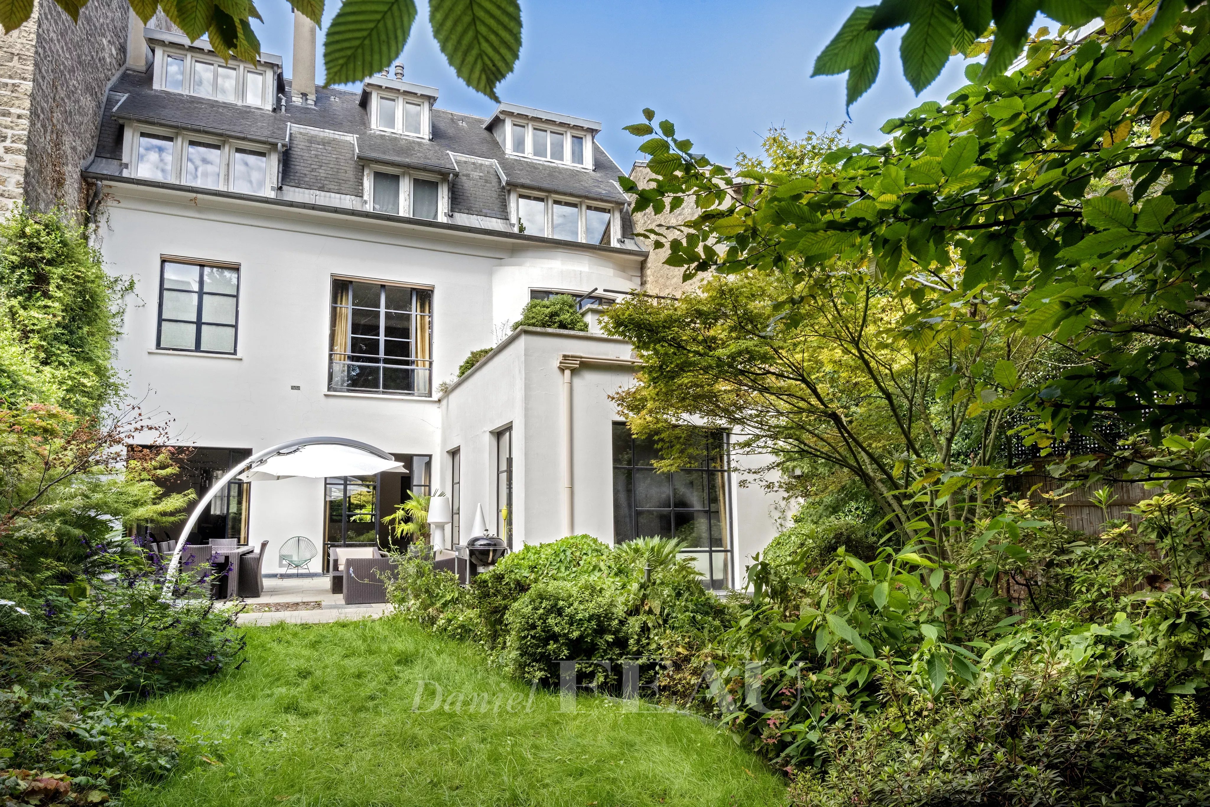Neuilly - Edouard Nortier - Hôtel particulier avec jardin