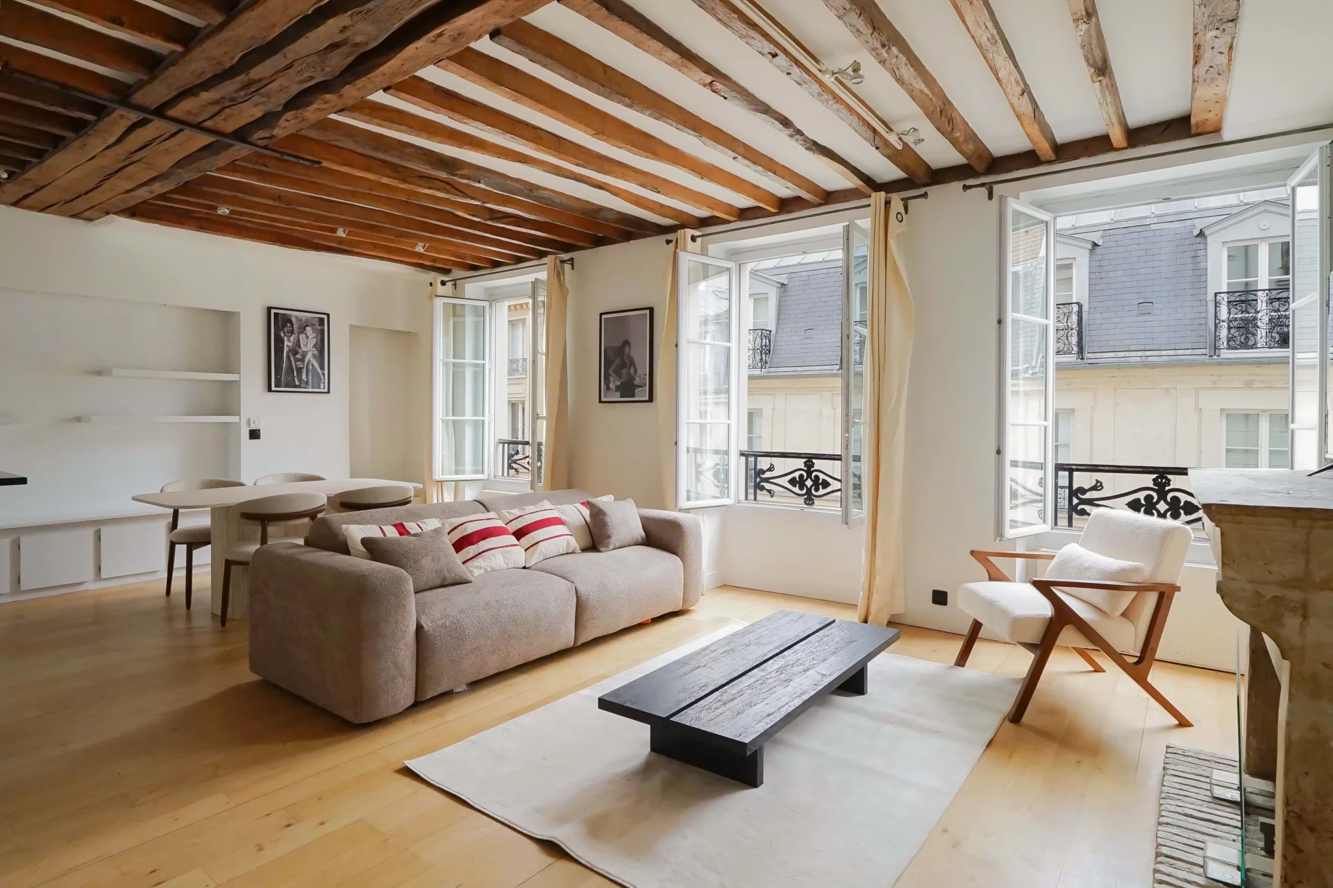 Paris 7e - RUE DU BAC