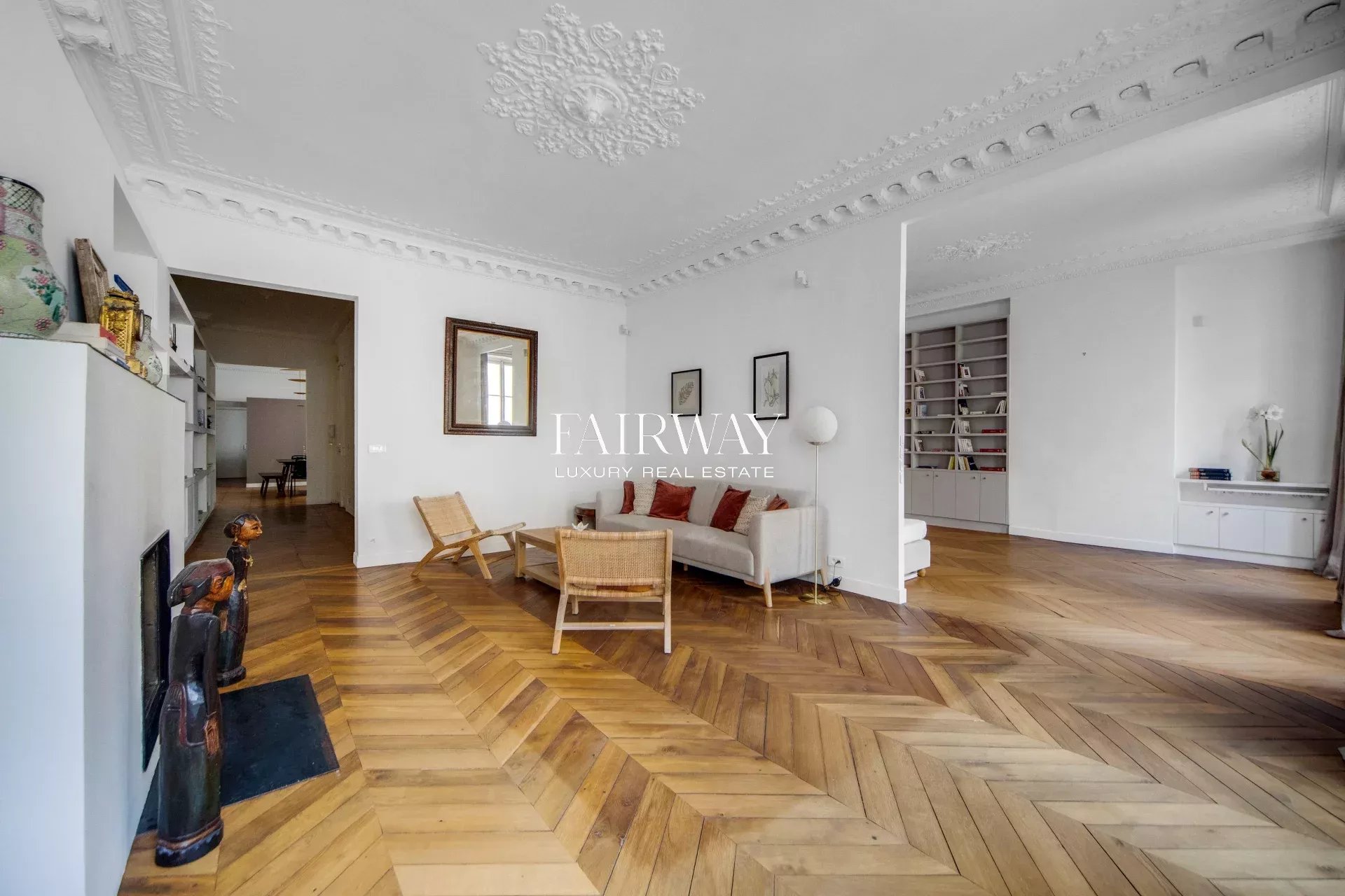 Appartement de 157 m² en étage élevé, profession libérale autorisée