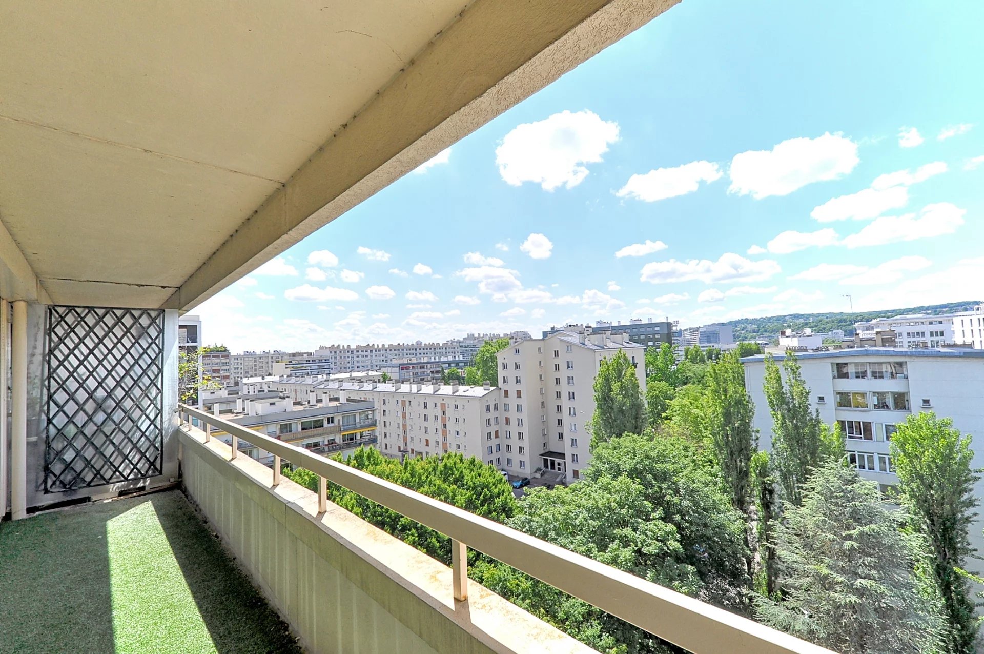 Grand 3 pièces balcon ascenseur vue dégagée