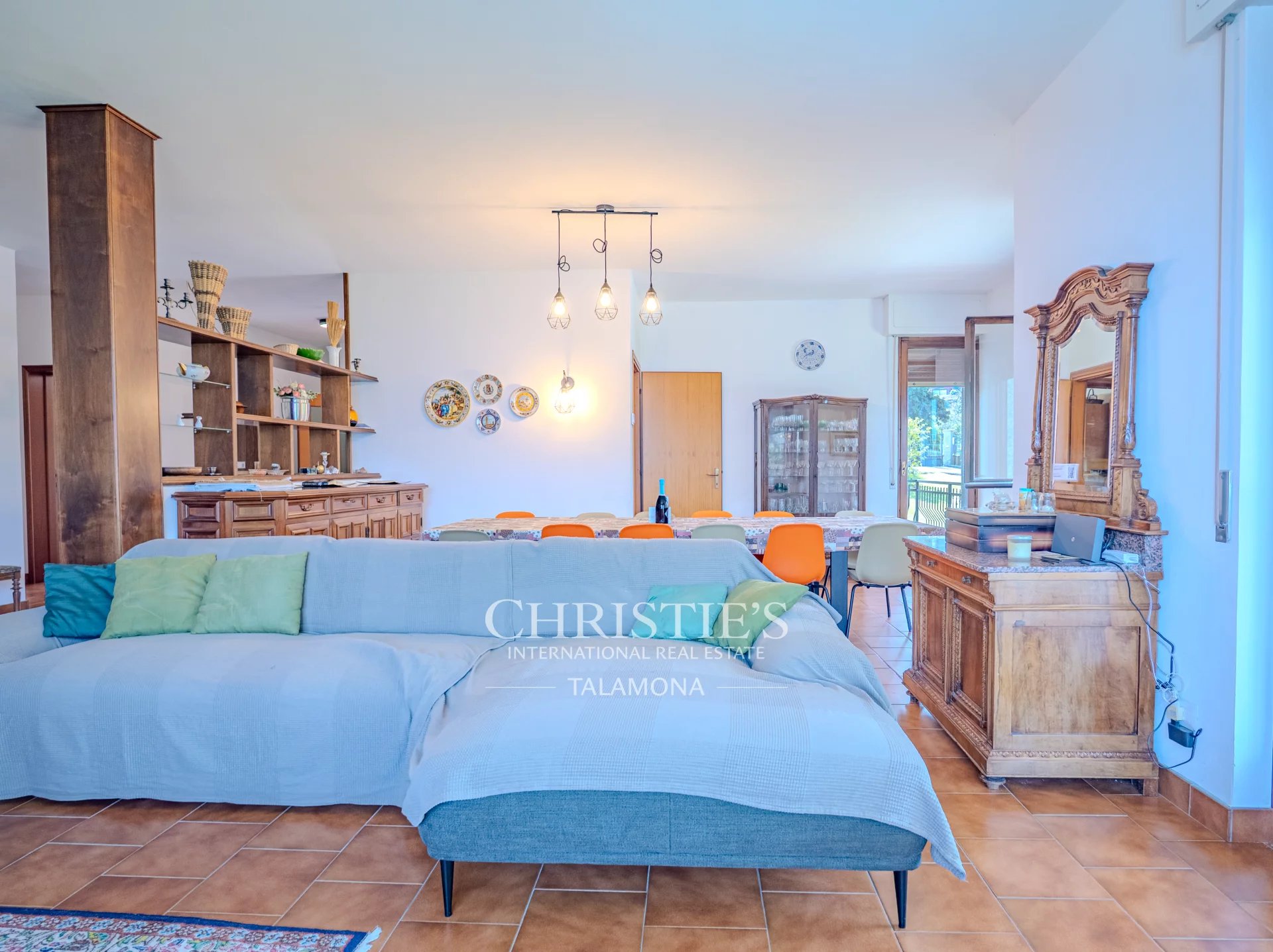 3 Bedroom Villa/Townhouse's Image 9