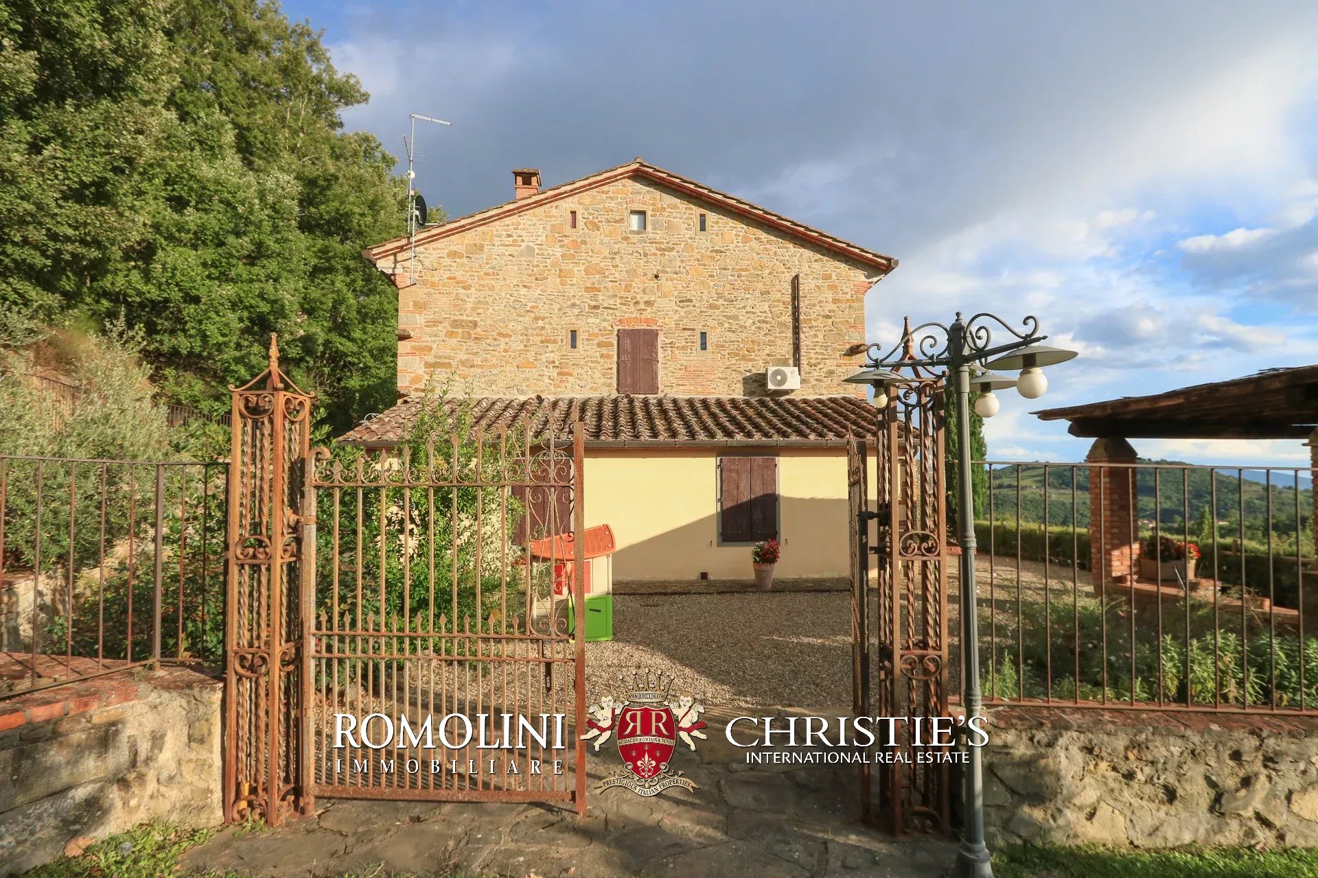 6 Bedroom Villa/Townhouse's Image 27