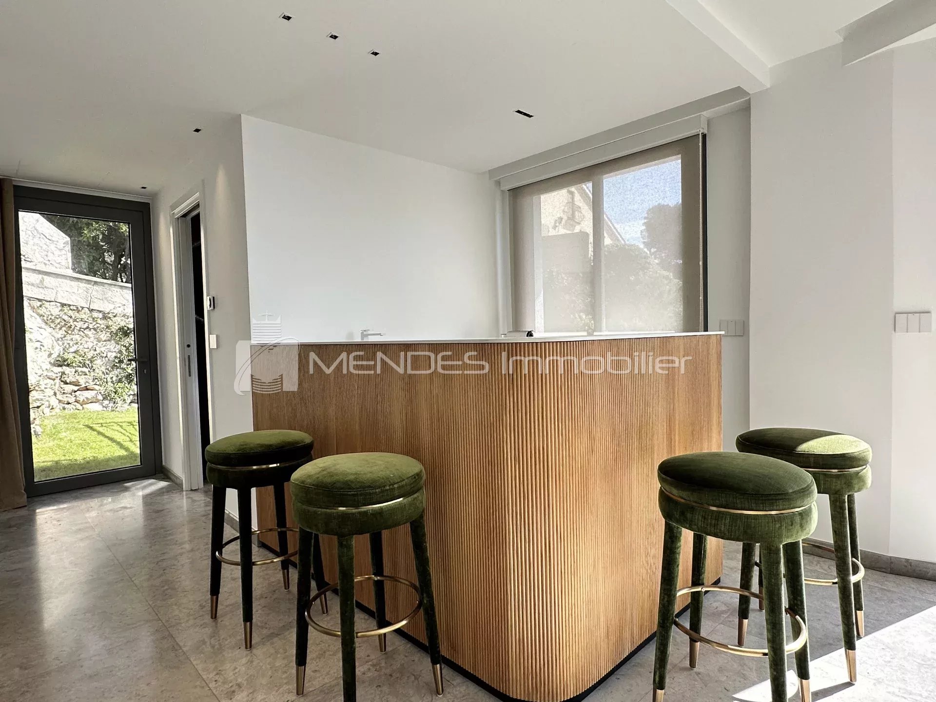 PROPRIÉTÉ LUXUEUSE CAP D'AIL