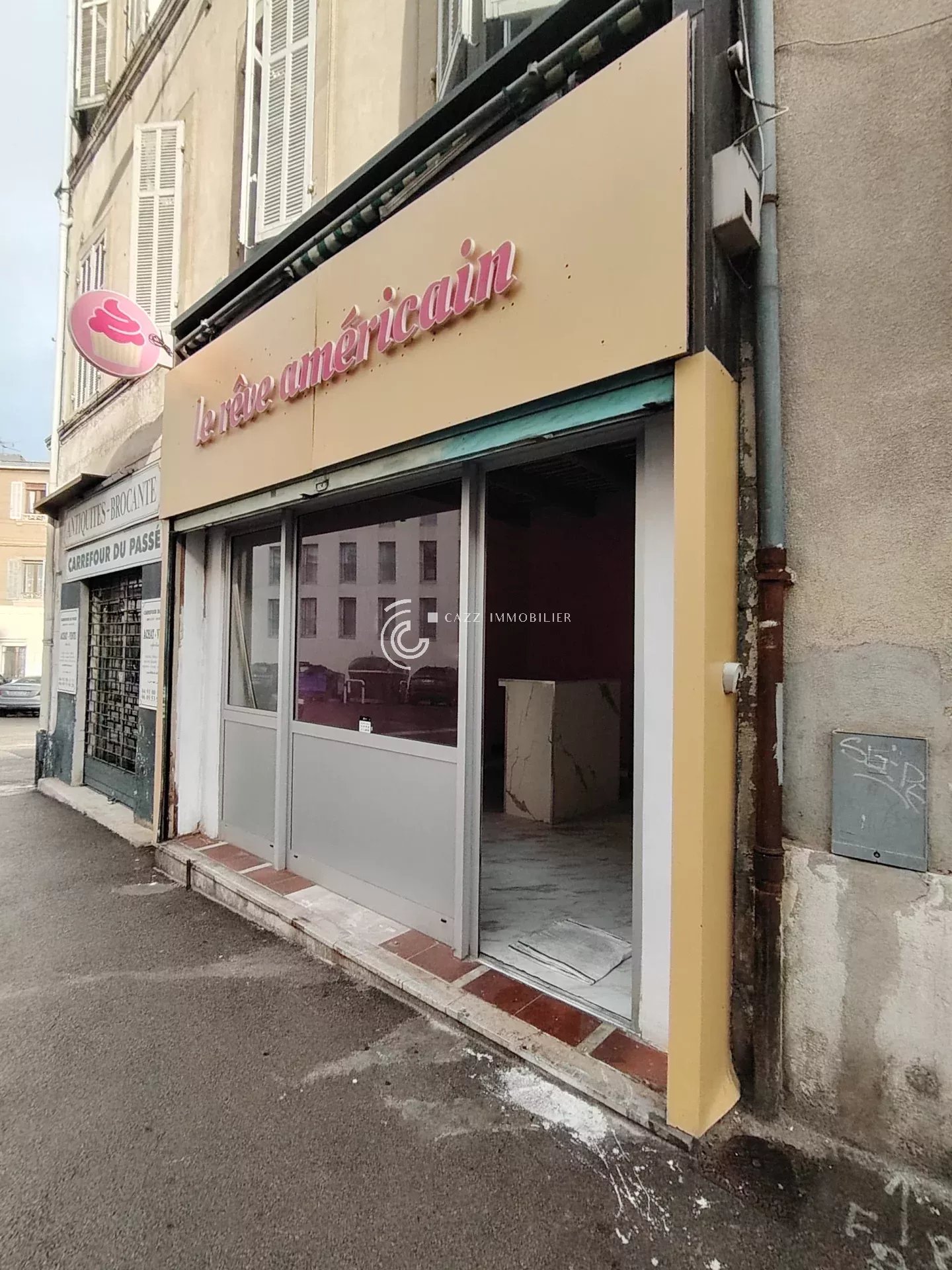 Agence immobilière de 