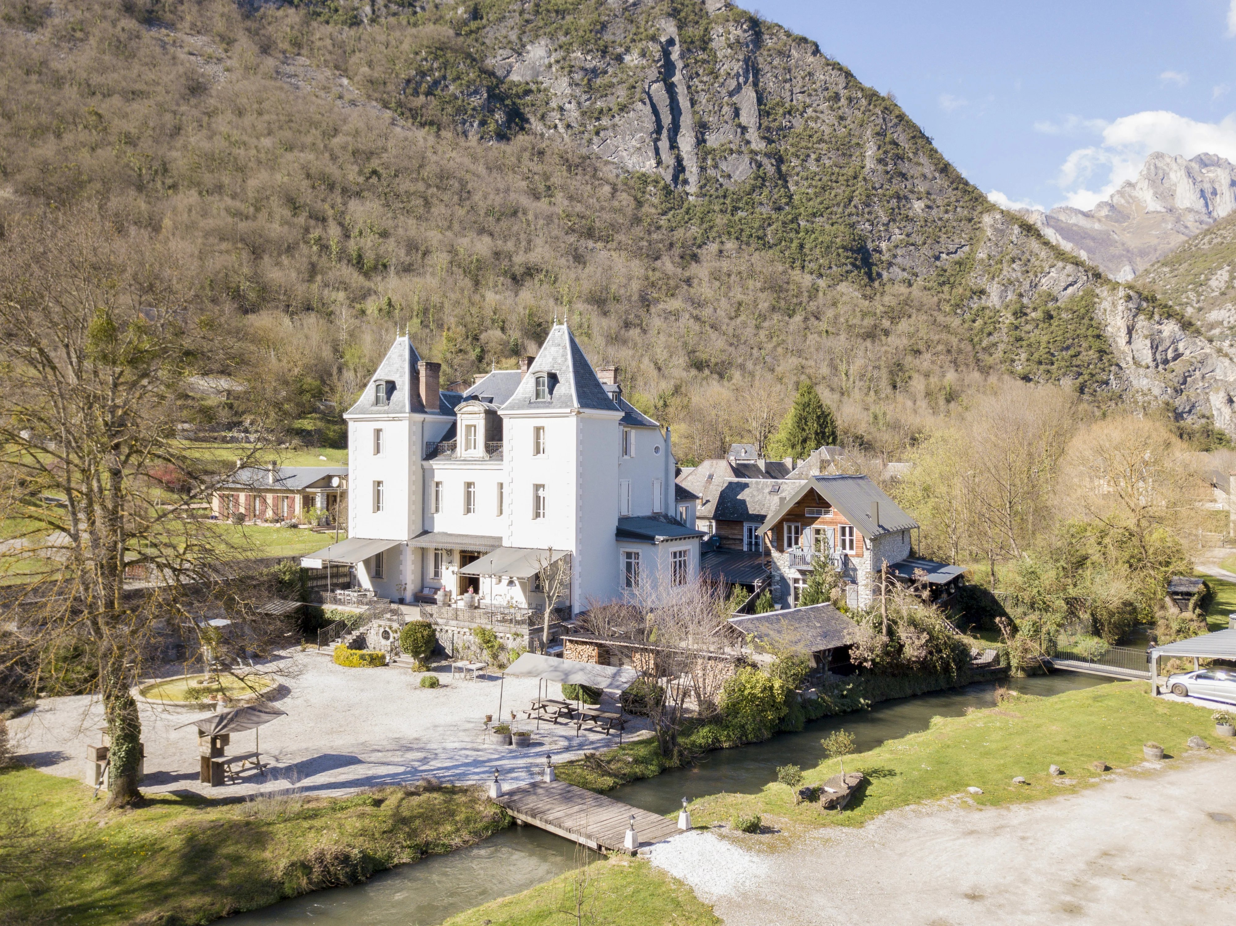 Castle for sale Saint-Béat, Haute-Garonne