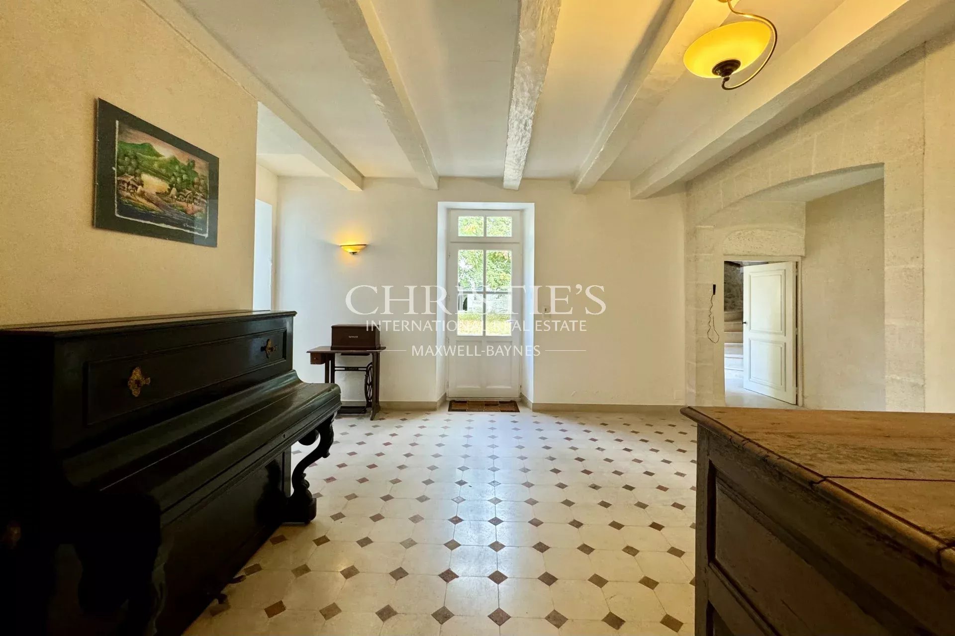 11 Bedroom Villa/Townhouse's Image 11