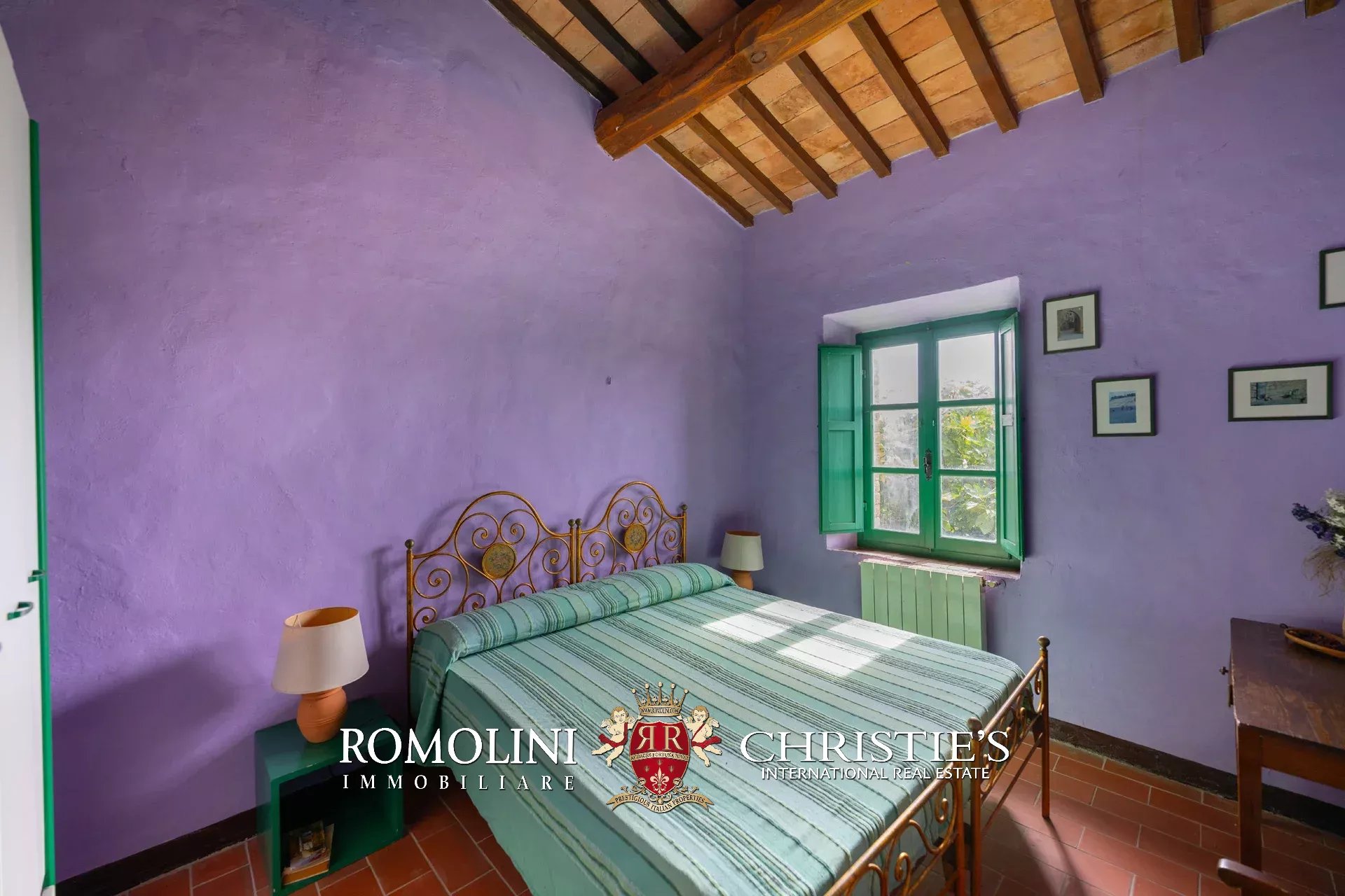 6 Bedroom Villa/Townhouse's Image 30